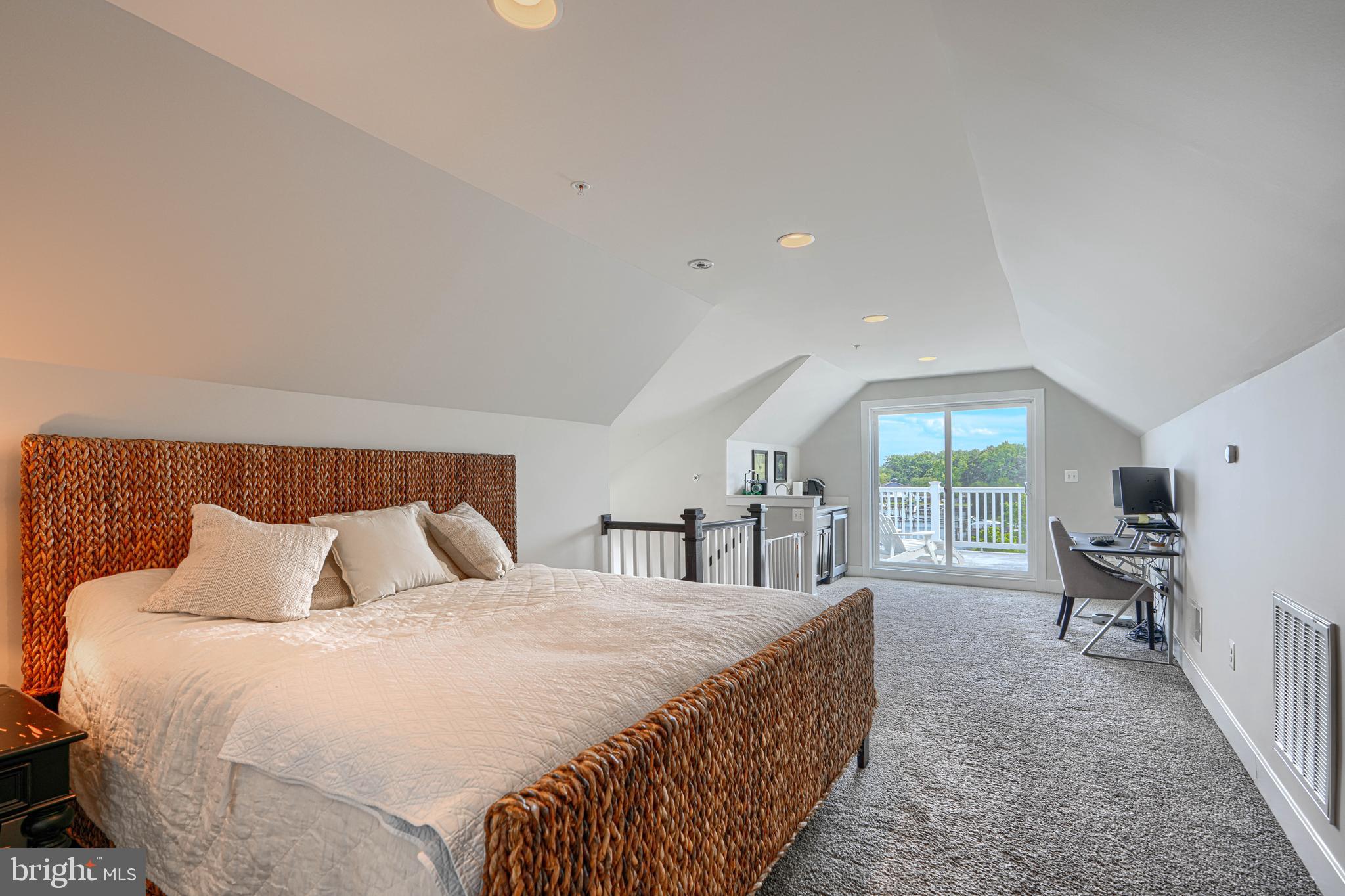 WATERS EDGE - Residential