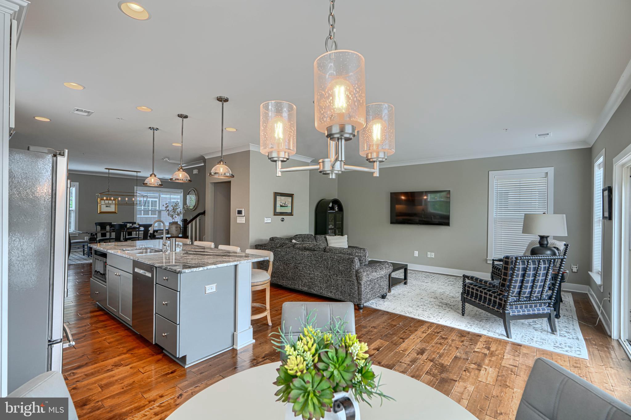 WATERS EDGE - Residential