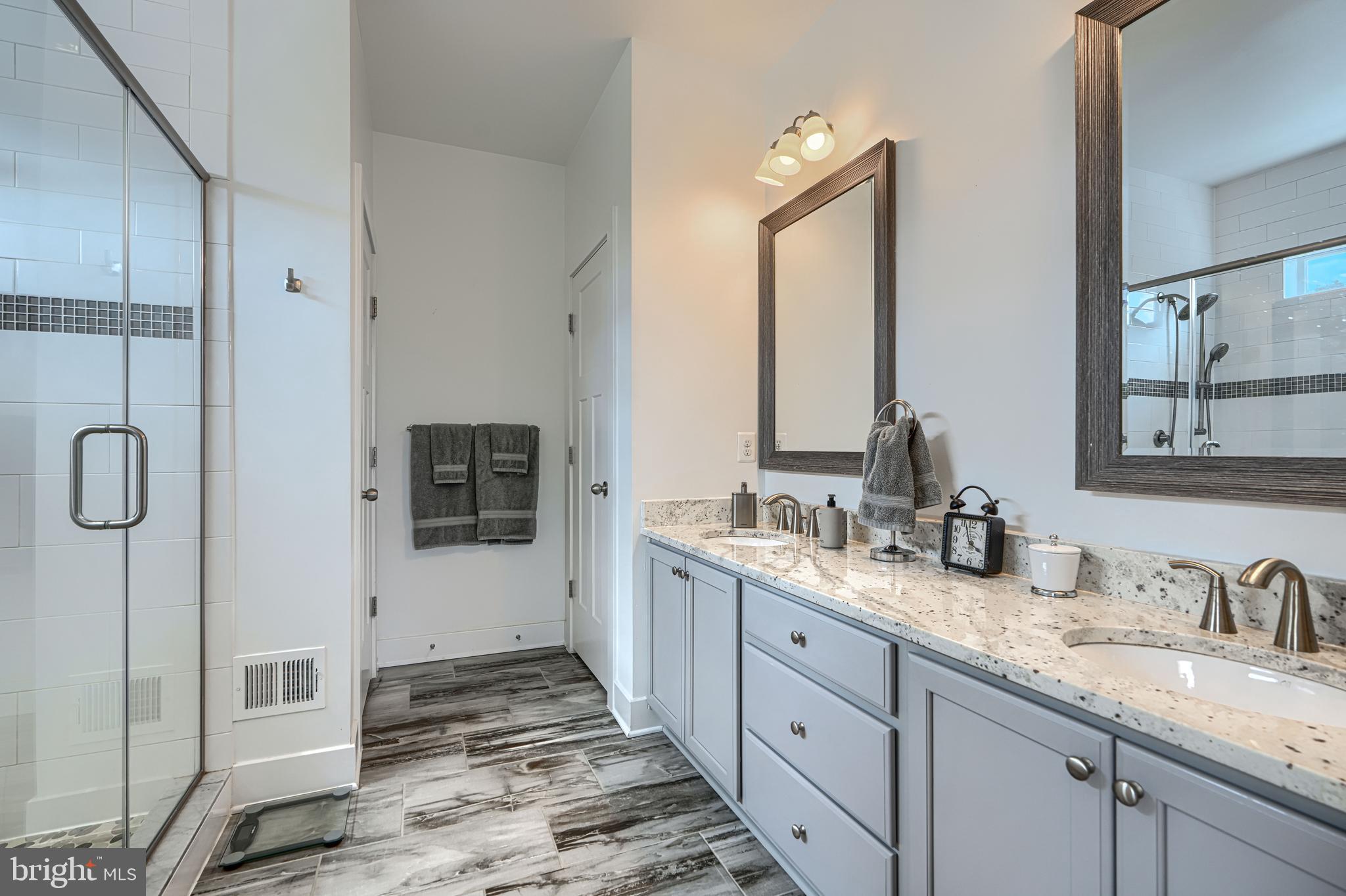 WATERS EDGE - Residential