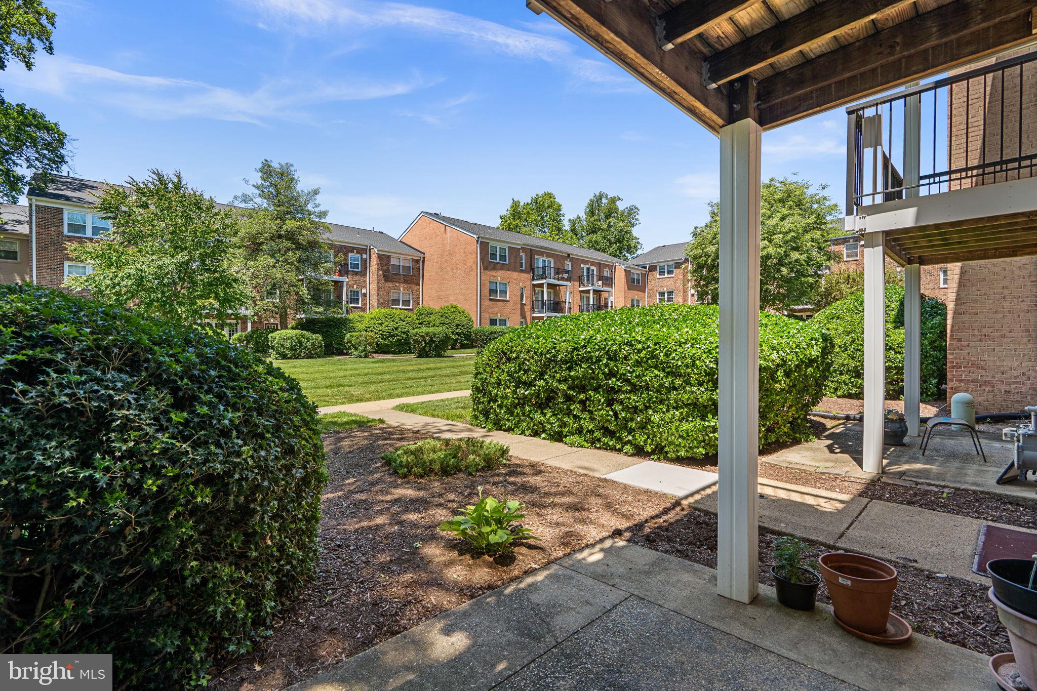 FOXCROFT COLONY CONDOS - Residential