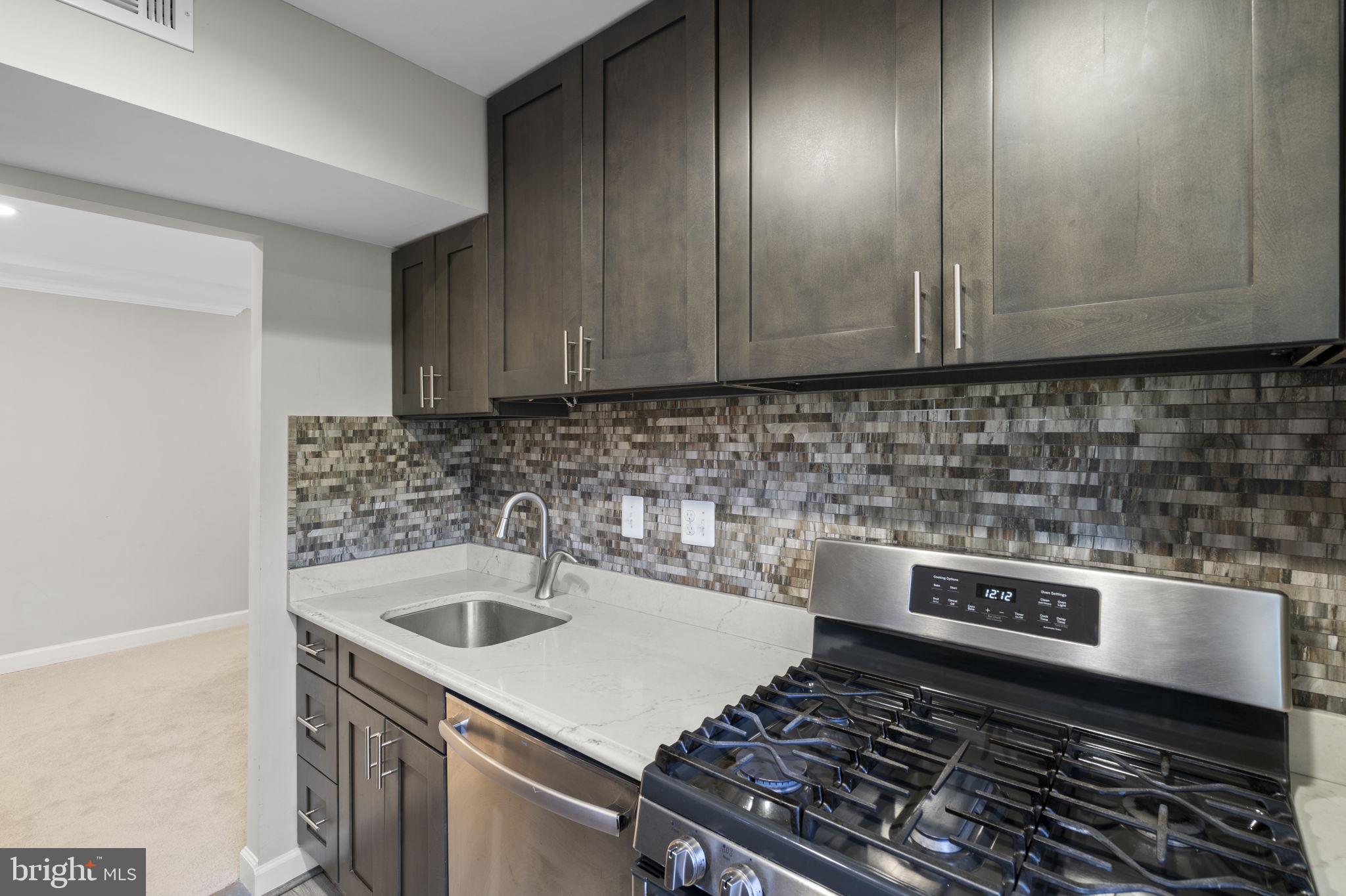 FOXCROFT COLONY CONDOS - Residential