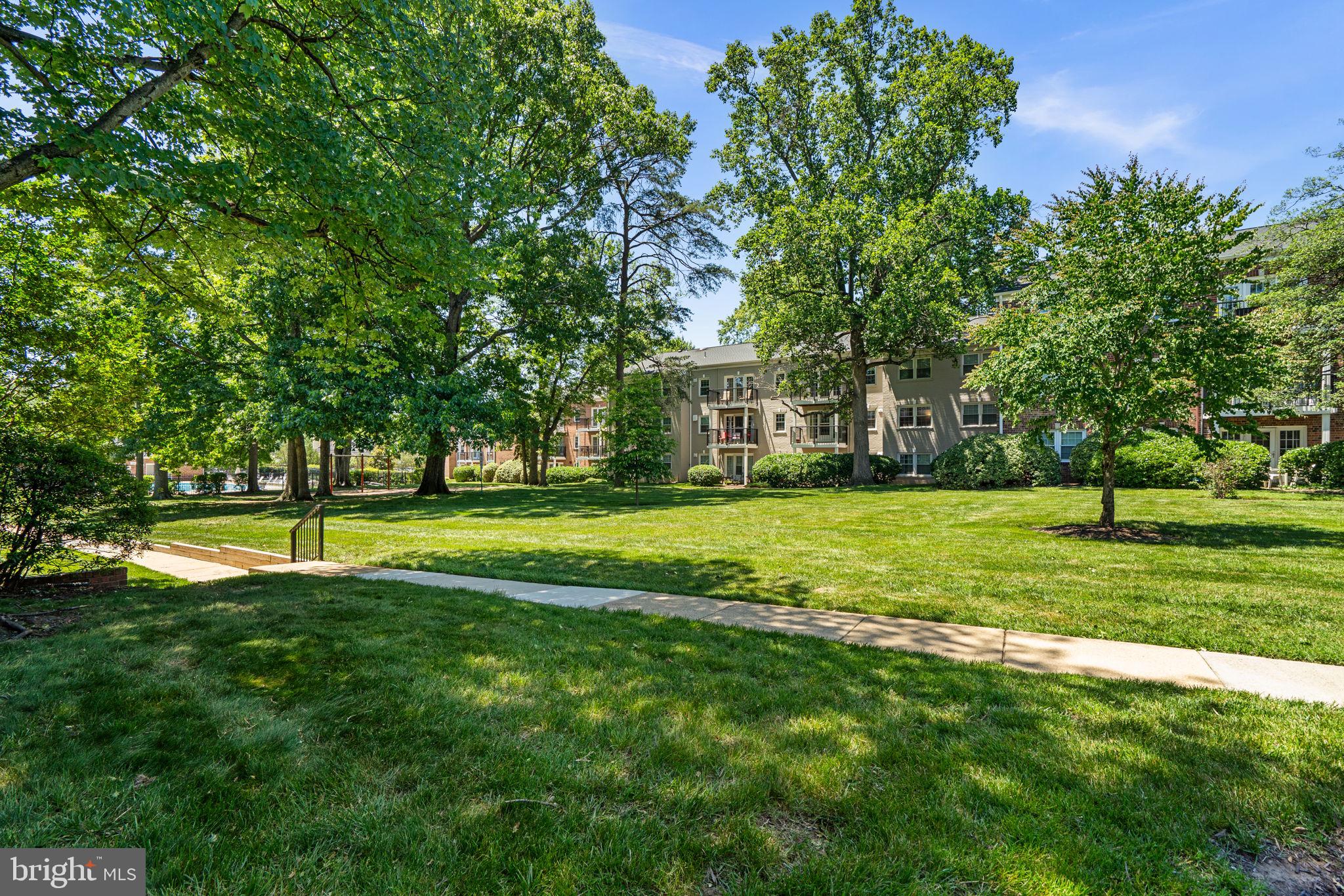 FOXCROFT COLONY CONDOS - Residential