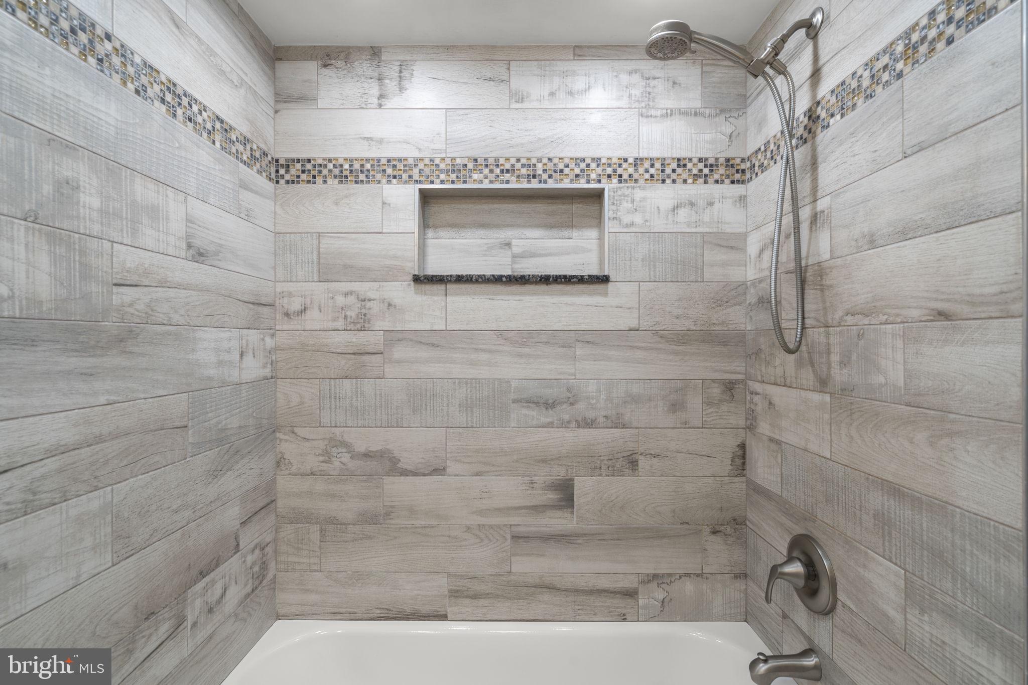 FOXCROFT COLONY CONDOS - Residential