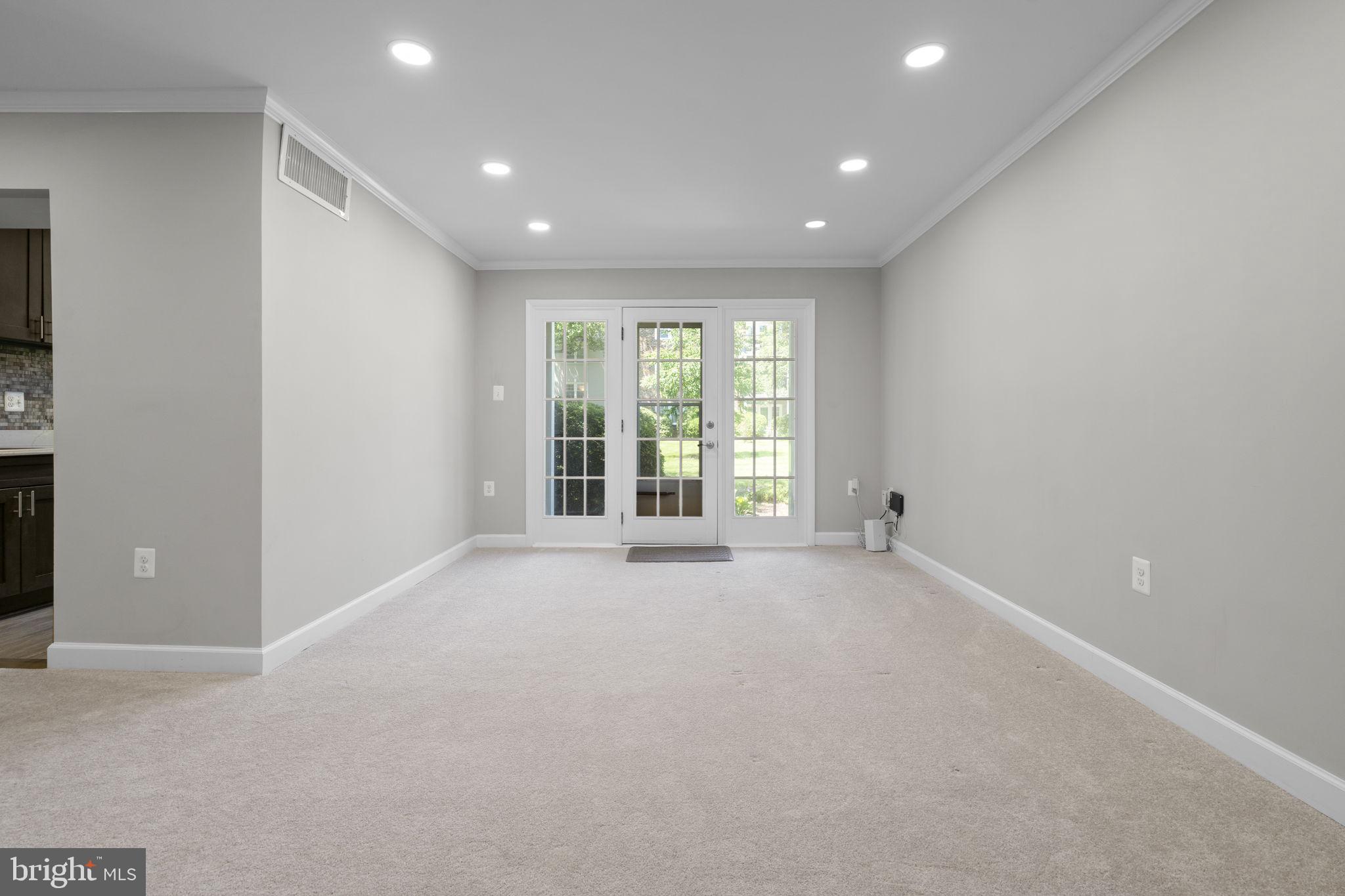 FOXCROFT COLONY CONDOS - Residential