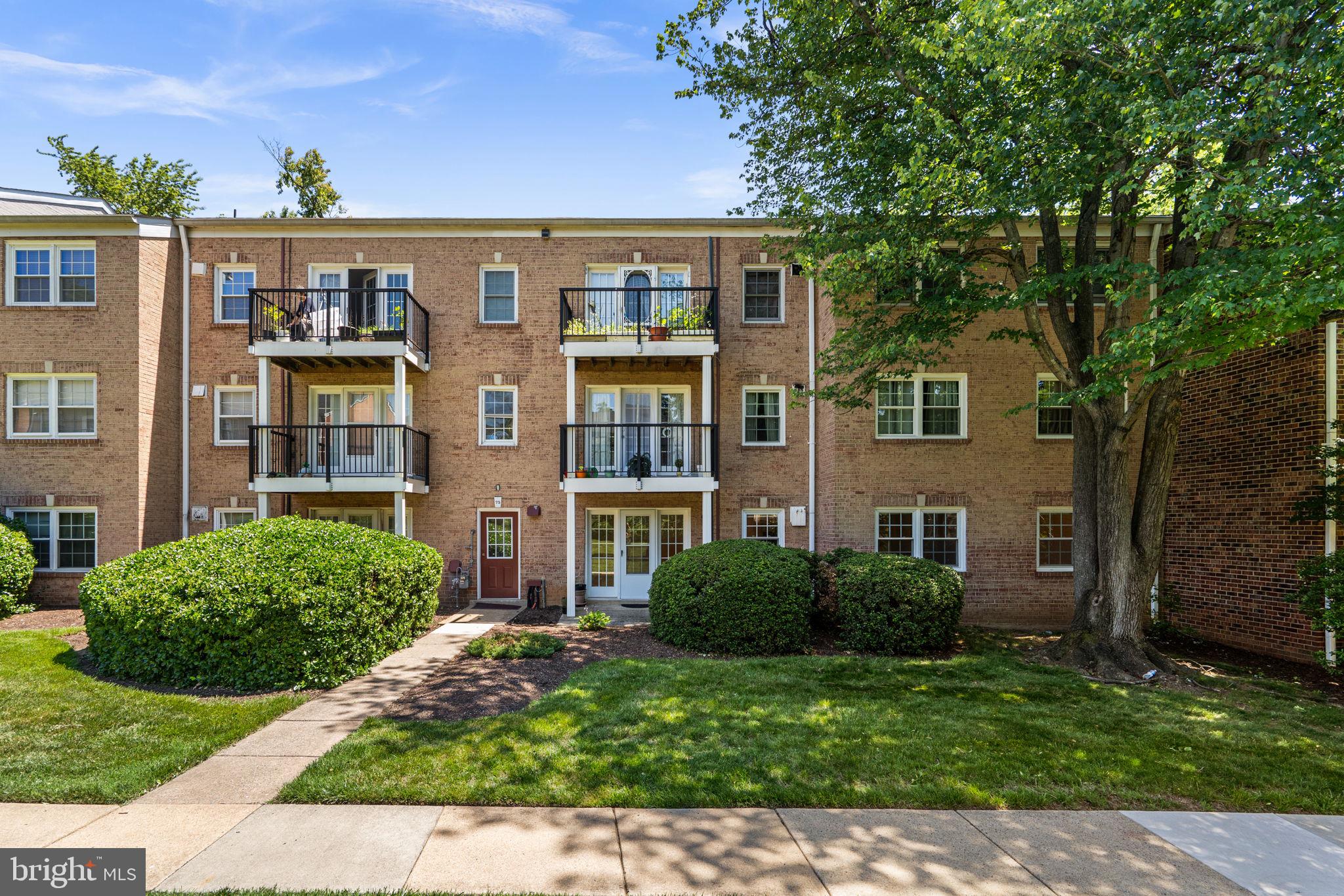 FOXCROFT COLONY CONDOS - Residential
