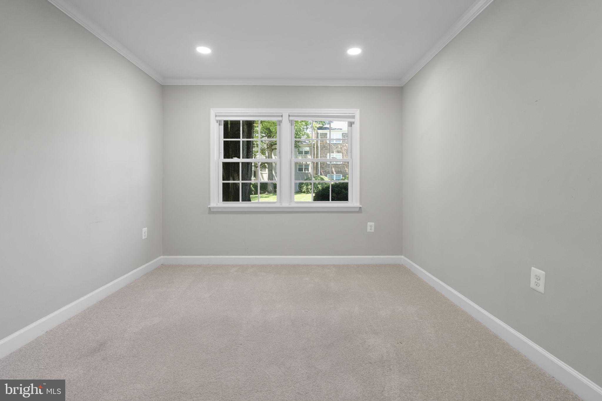 FOXCROFT COLONY CONDOS - Residential