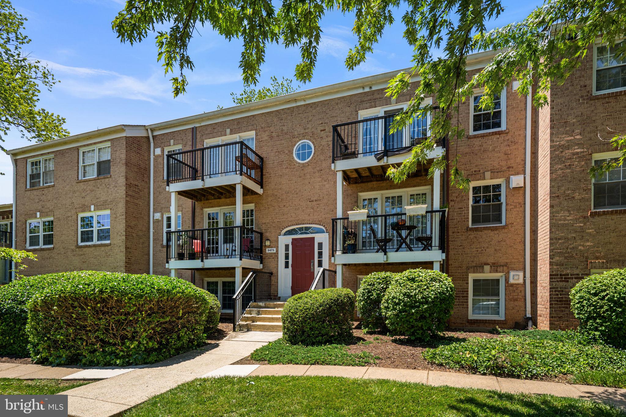 FOXCROFT COLONY CONDOS - Residential