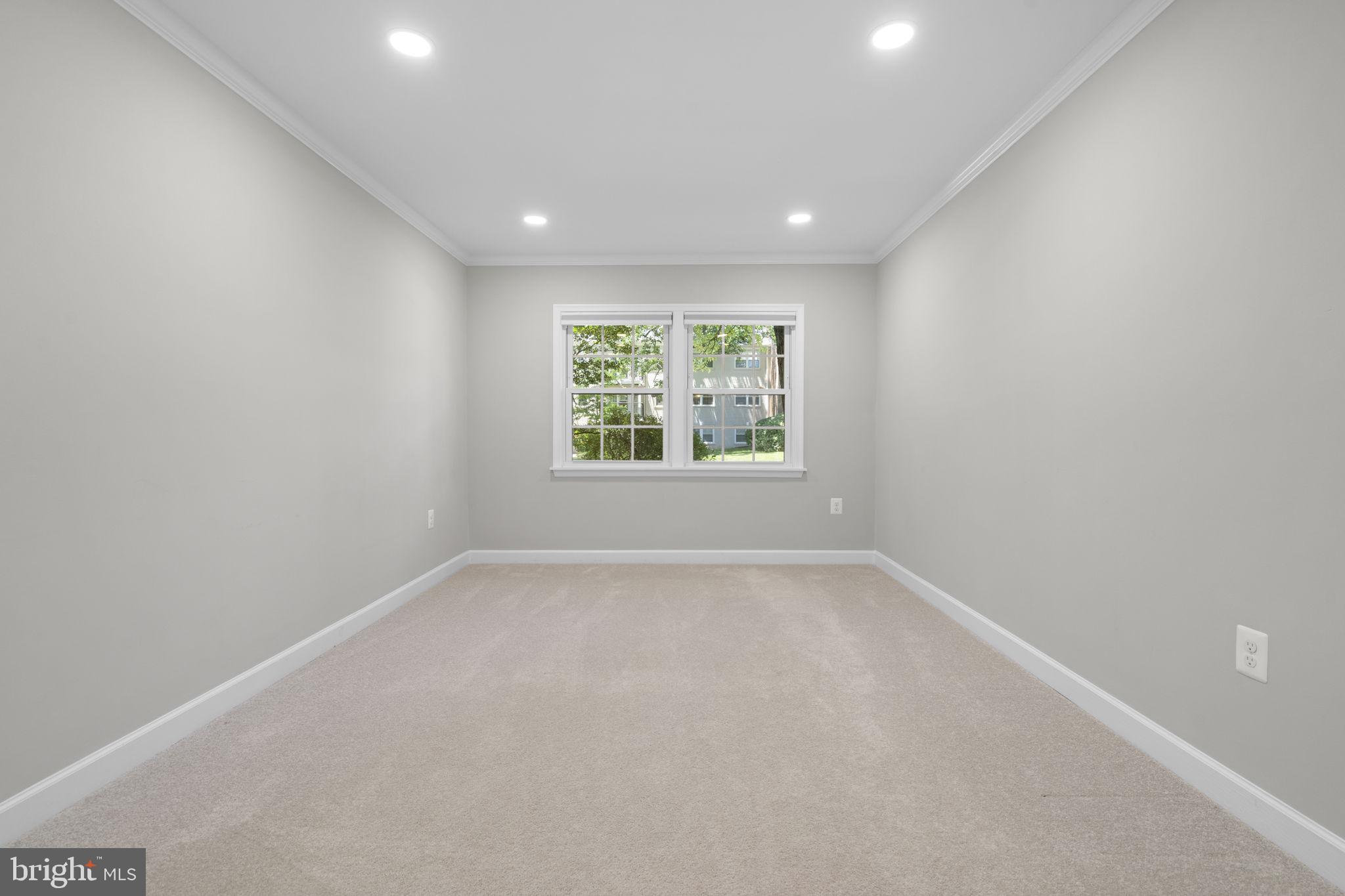 FOXCROFT COLONY CONDOS - Residential