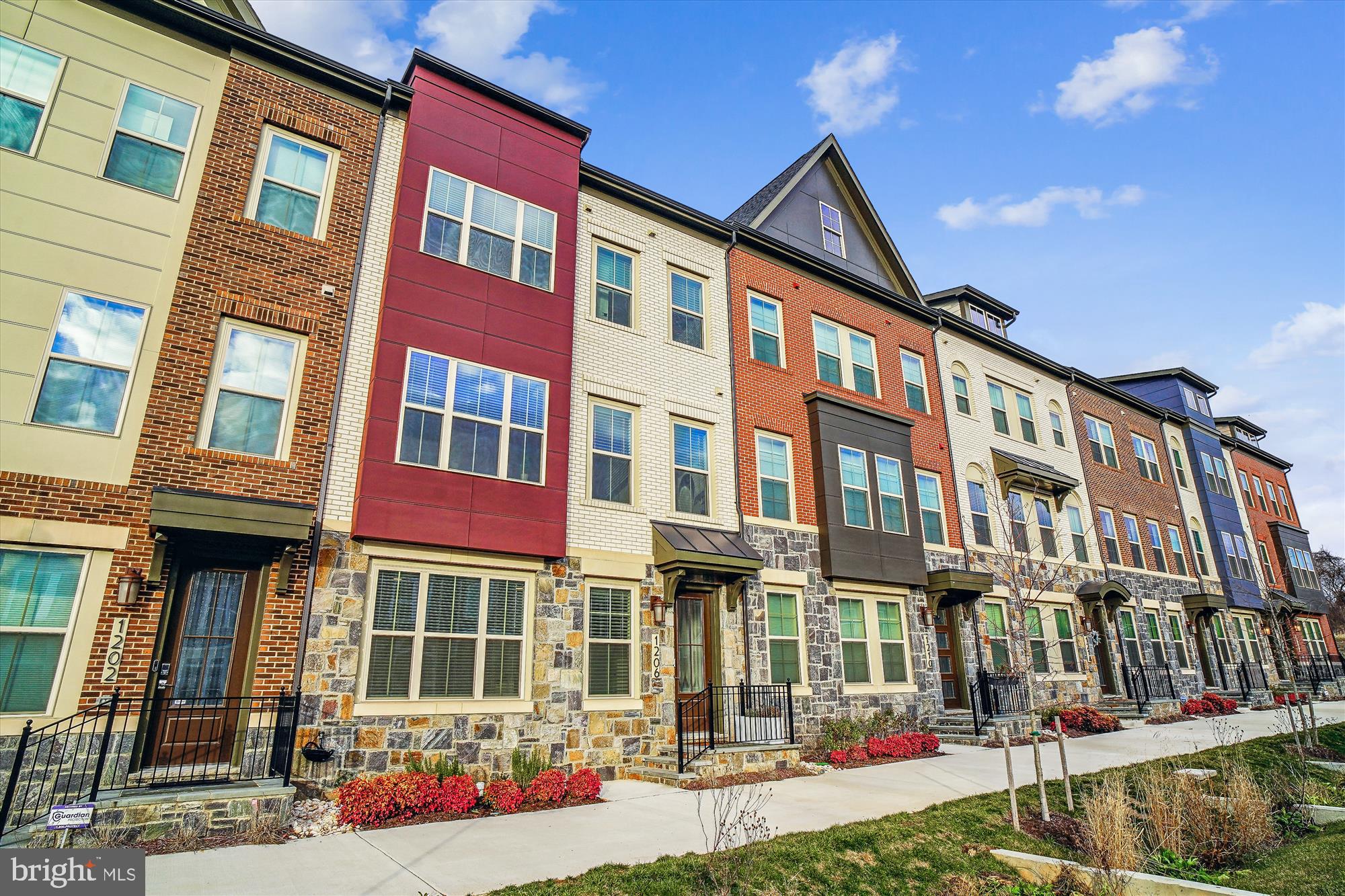 CROWN FARM - Residential