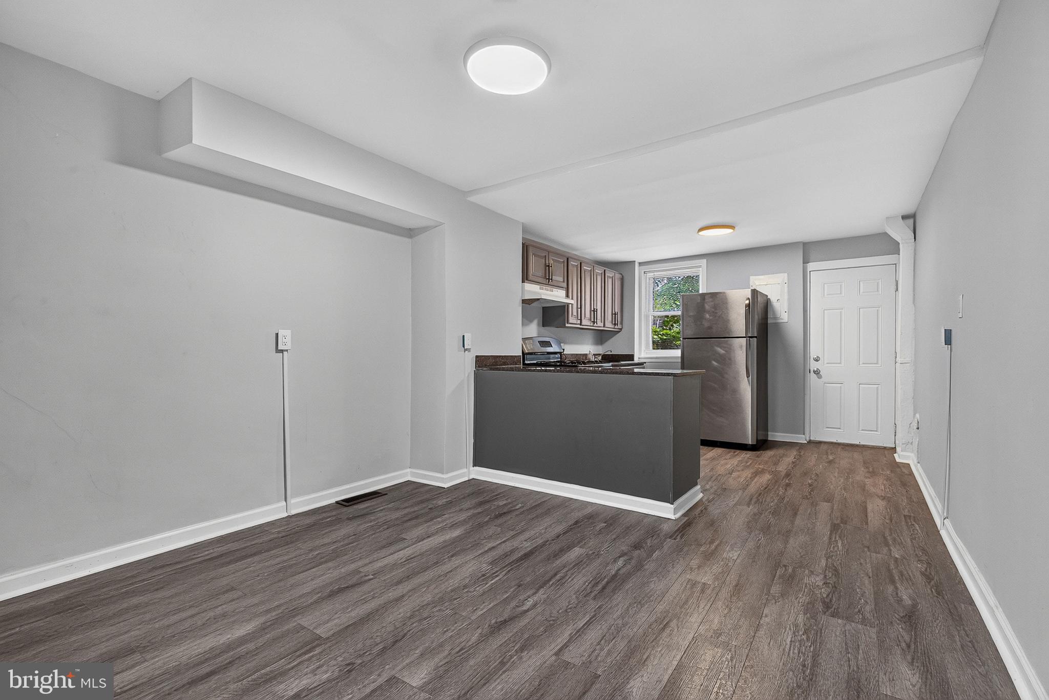 SANDTOWN-WINCHESTER - Residential