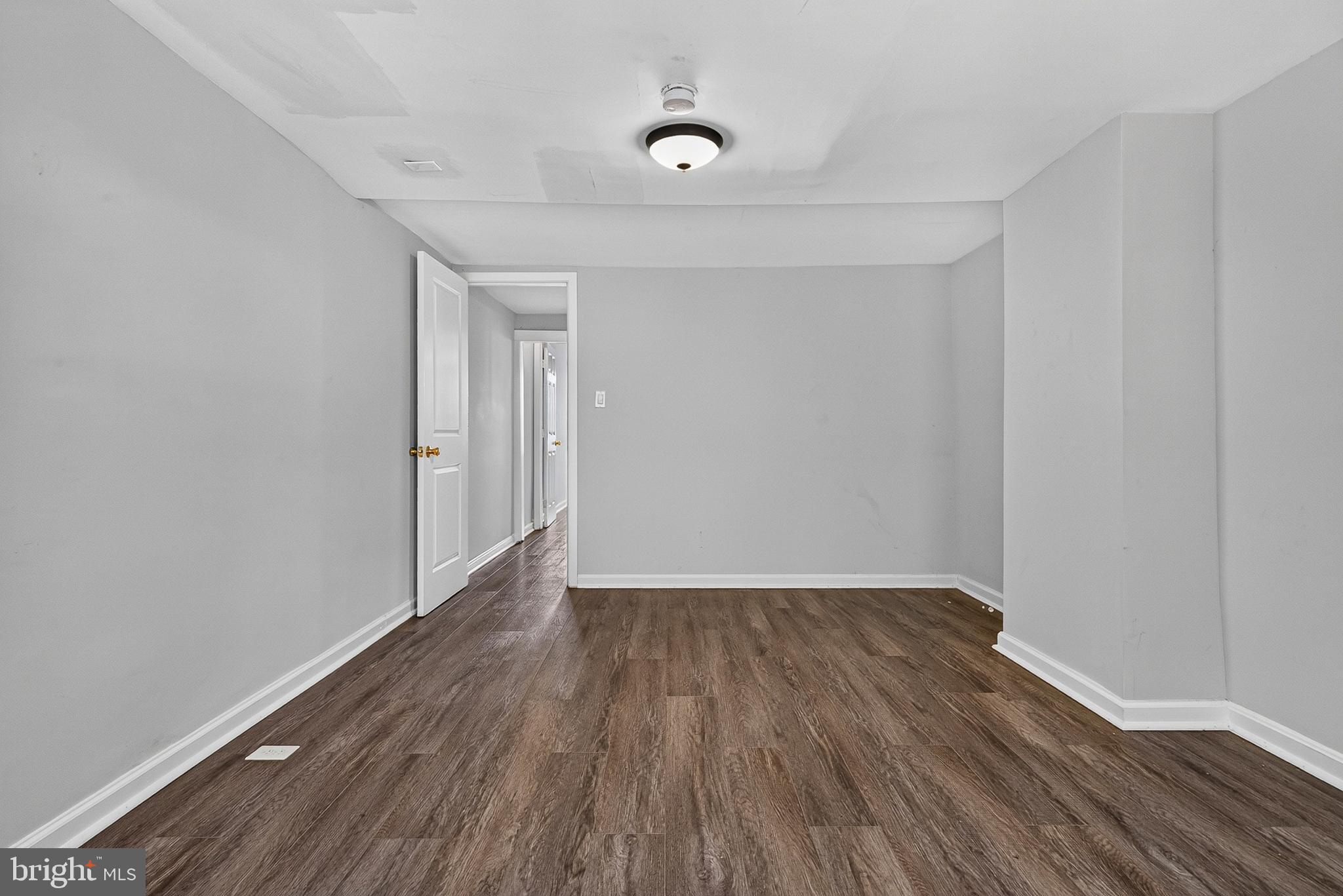 SANDTOWN-WINCHESTER - Residential