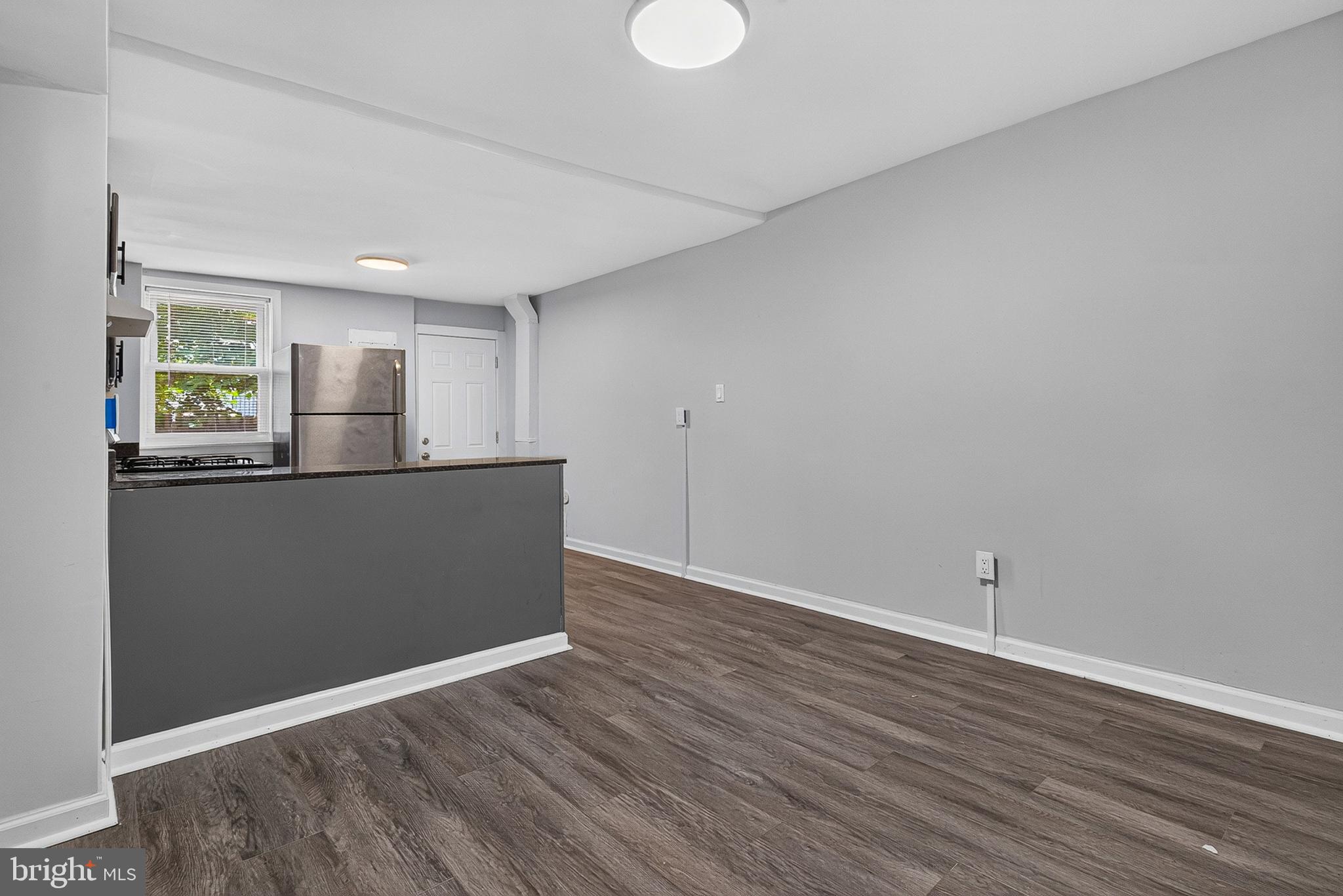 SANDTOWN-WINCHESTER - Residential