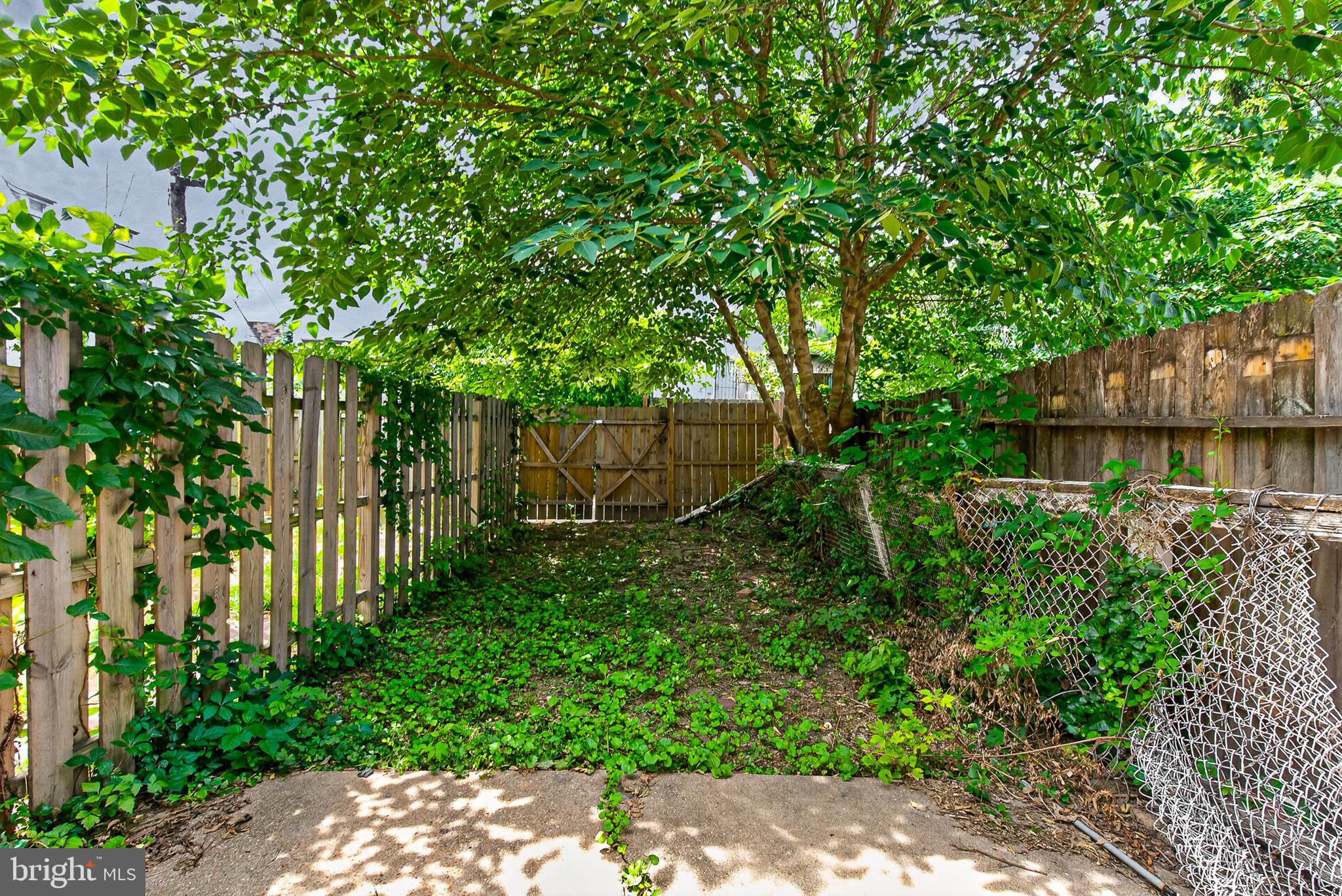 SANDTOWN-WINCHESTER - Residential