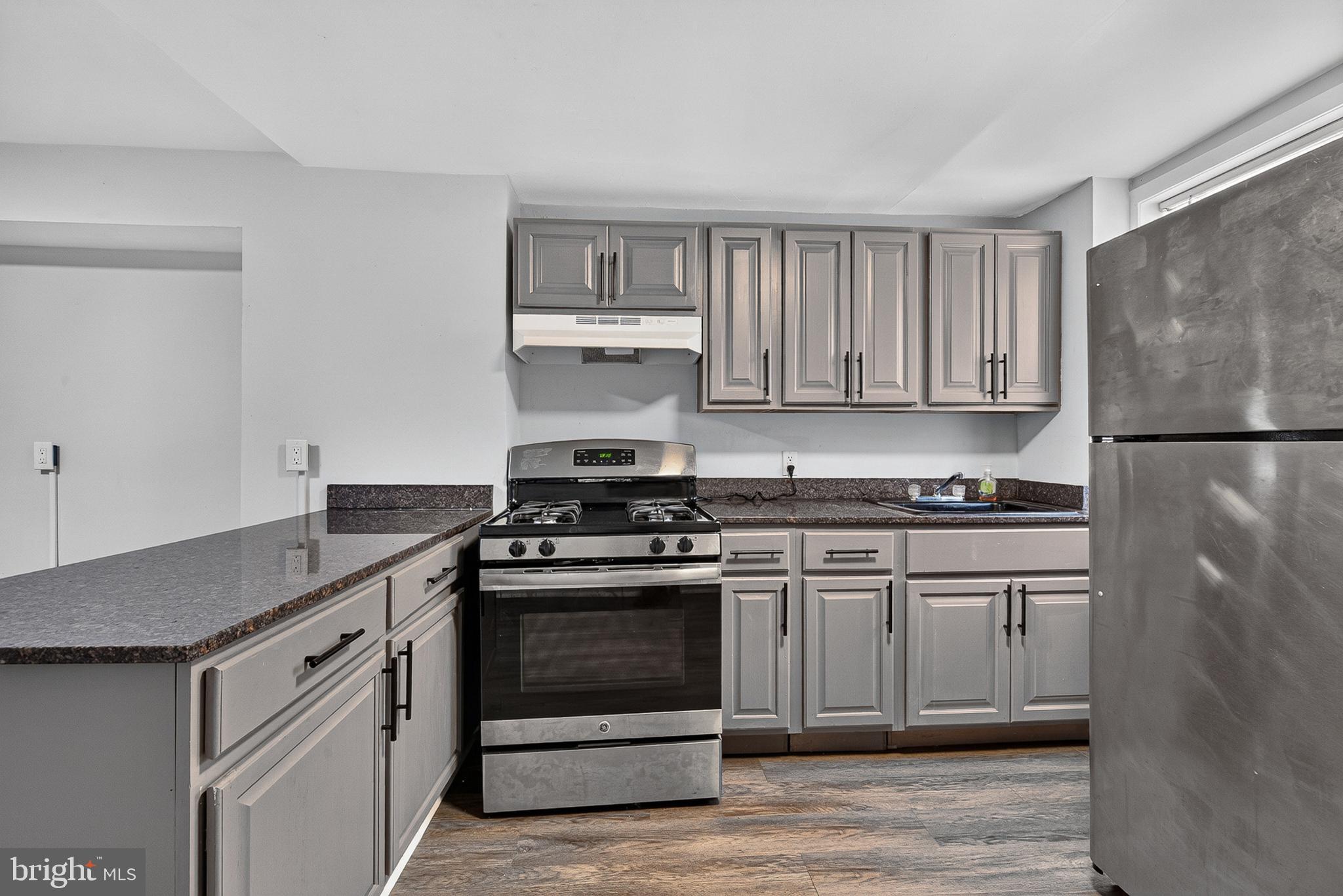 SANDTOWN-WINCHESTER - Residential