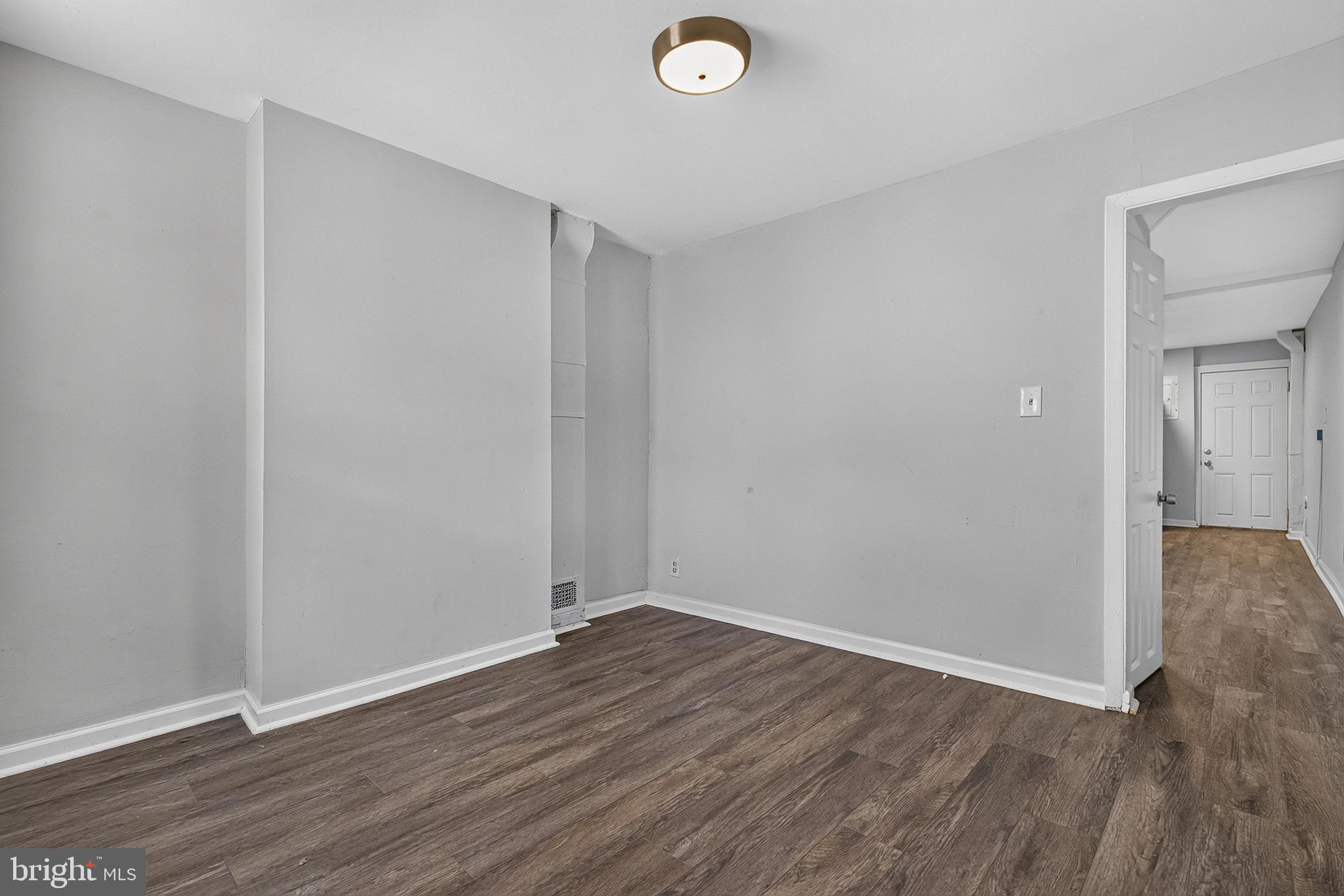 SANDTOWN-WINCHESTER - Residential