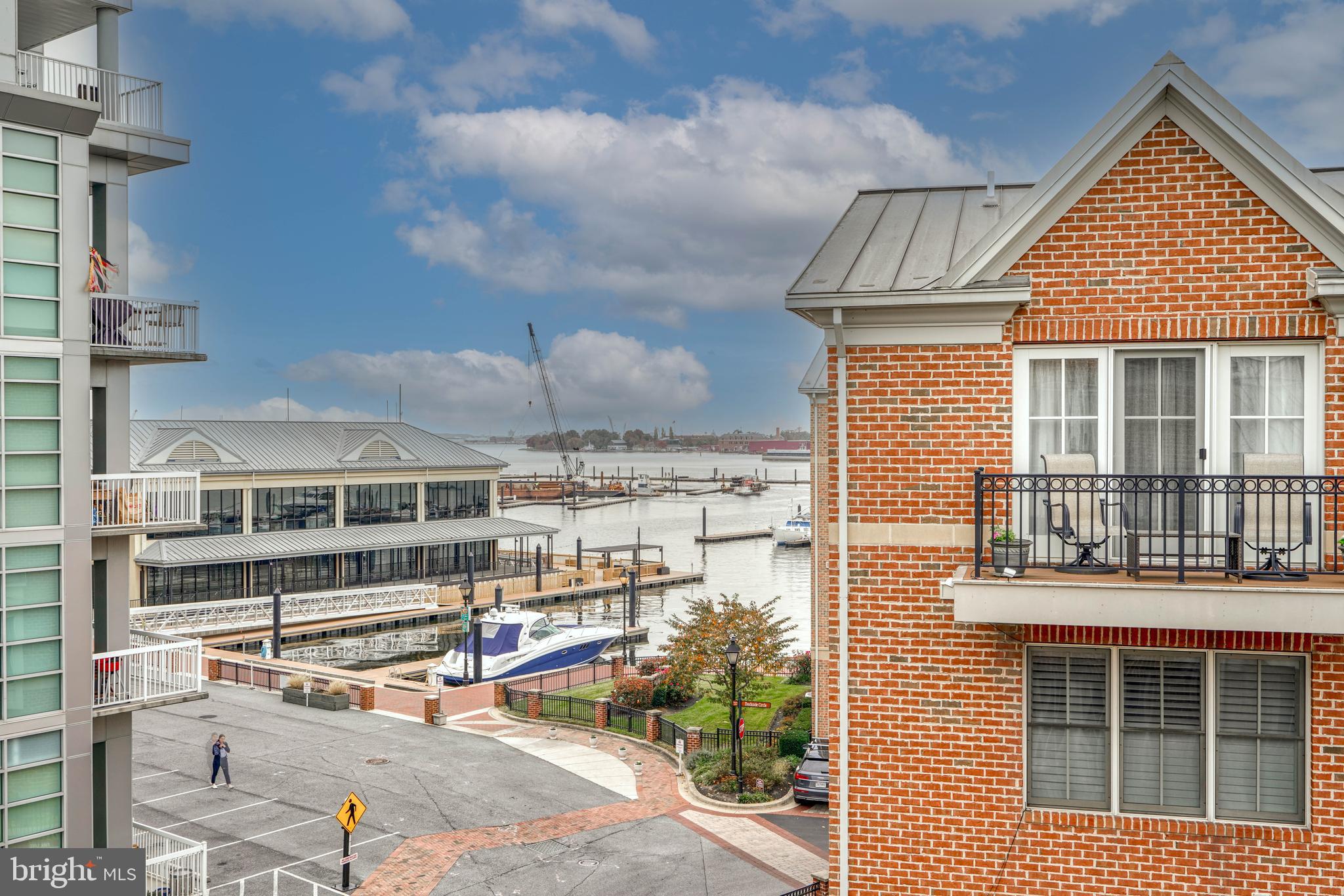 THE MOORINGS AT LIGHTHOUSE POINT - Residential