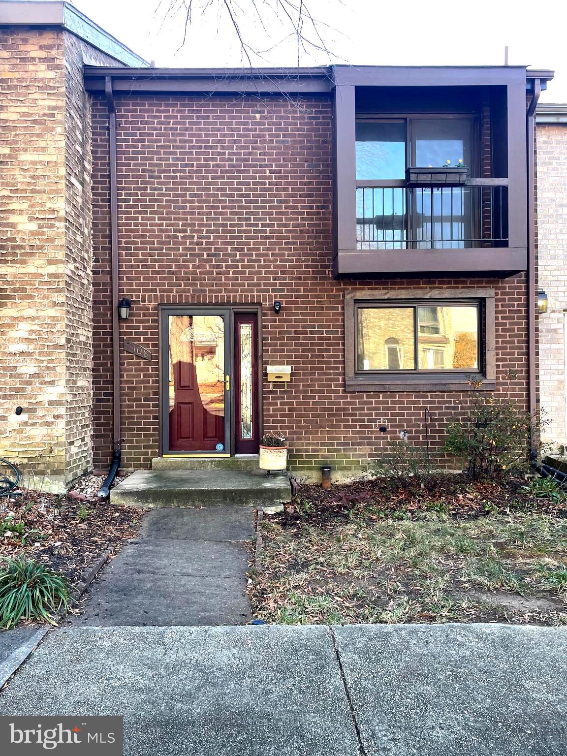 GLEN ORA - PLAT 9 - Residential Lease