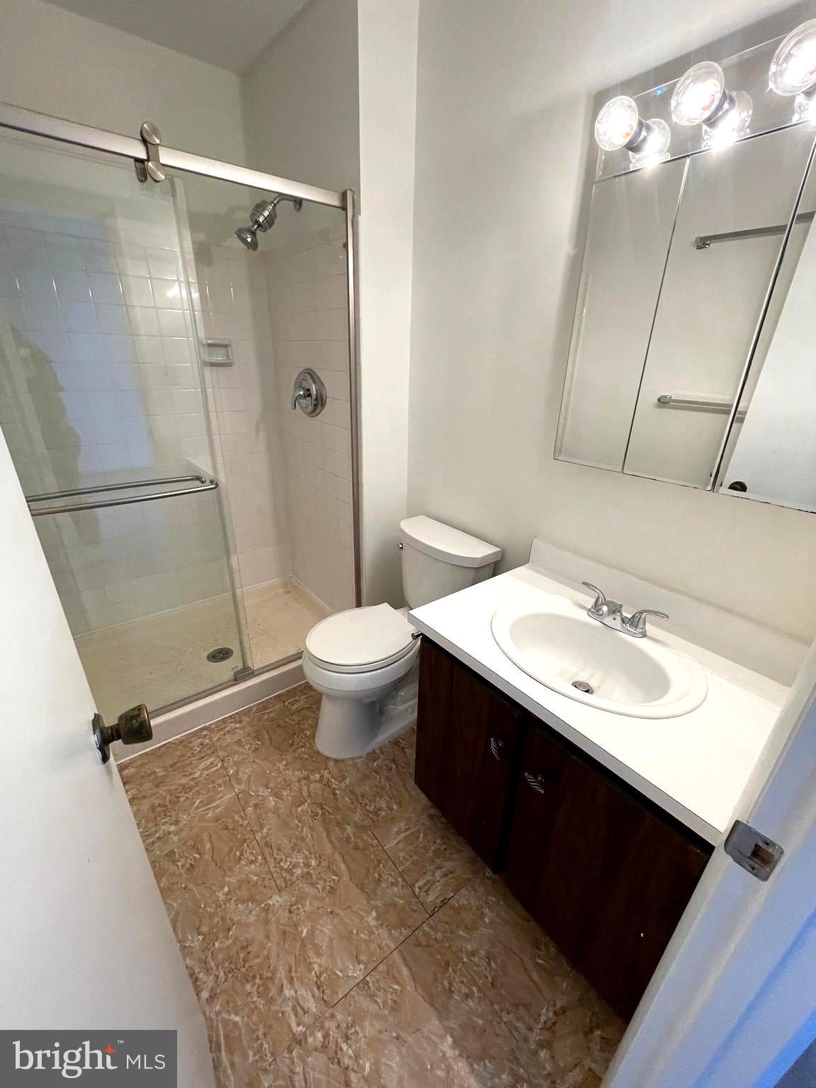 GLEN ORA - PLAT 9 - Residential Lease
