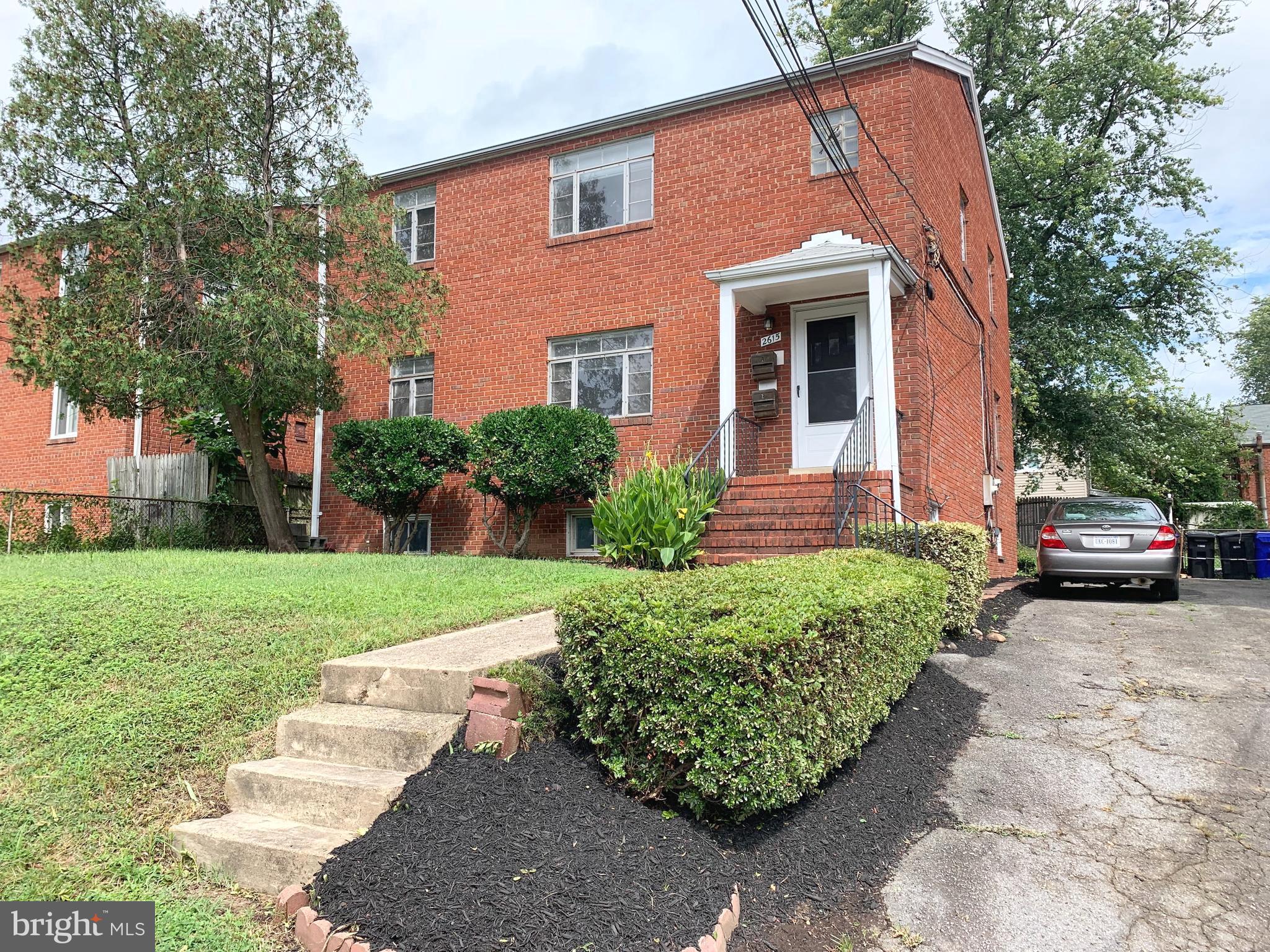 ARLINGTON HILLS - Residential Income
