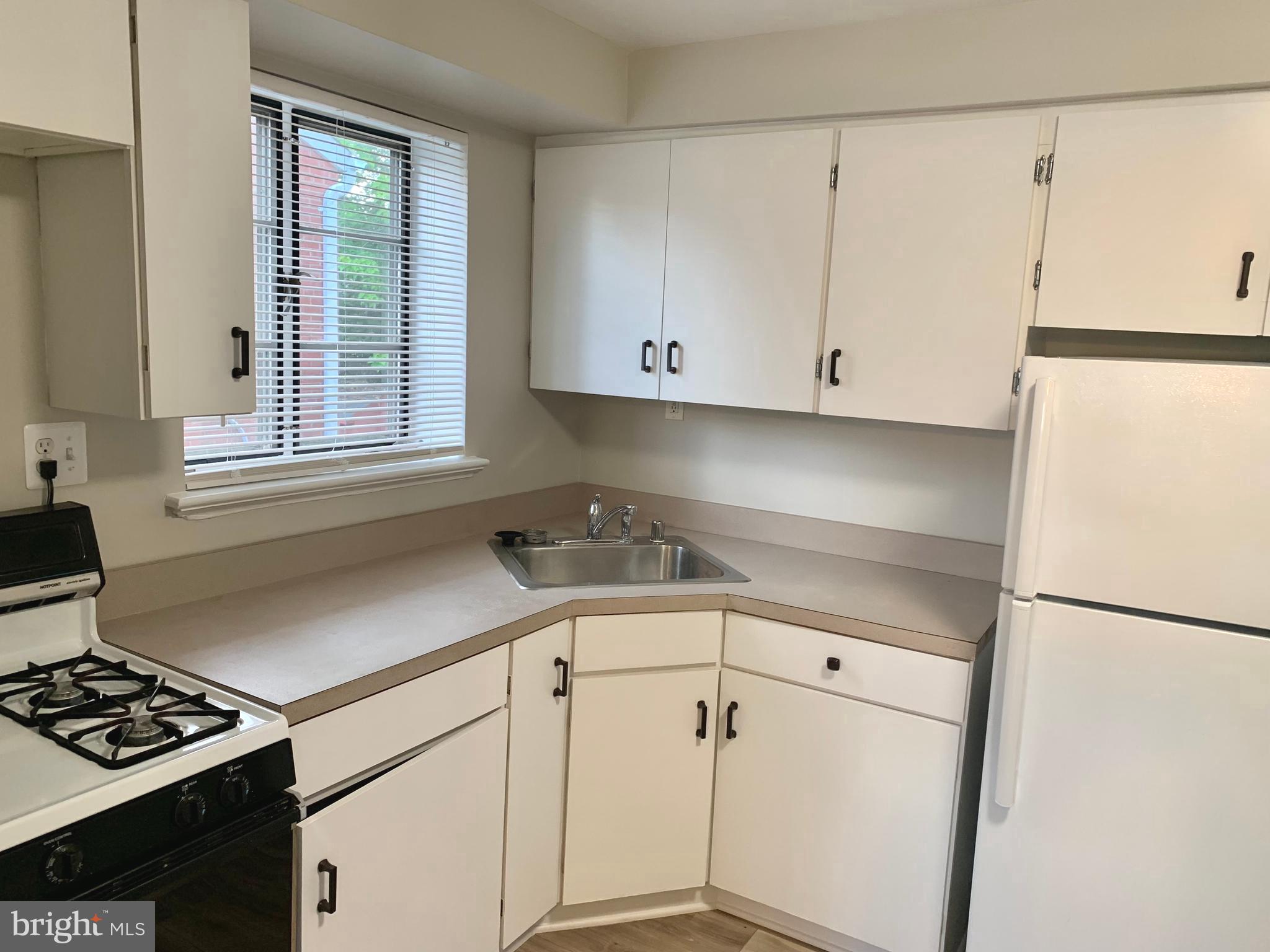 ARLINGTON HILLS - Residential Income