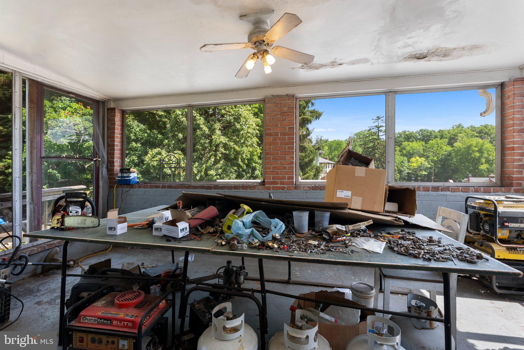 HAYWOOD HEIGHTS - Residential