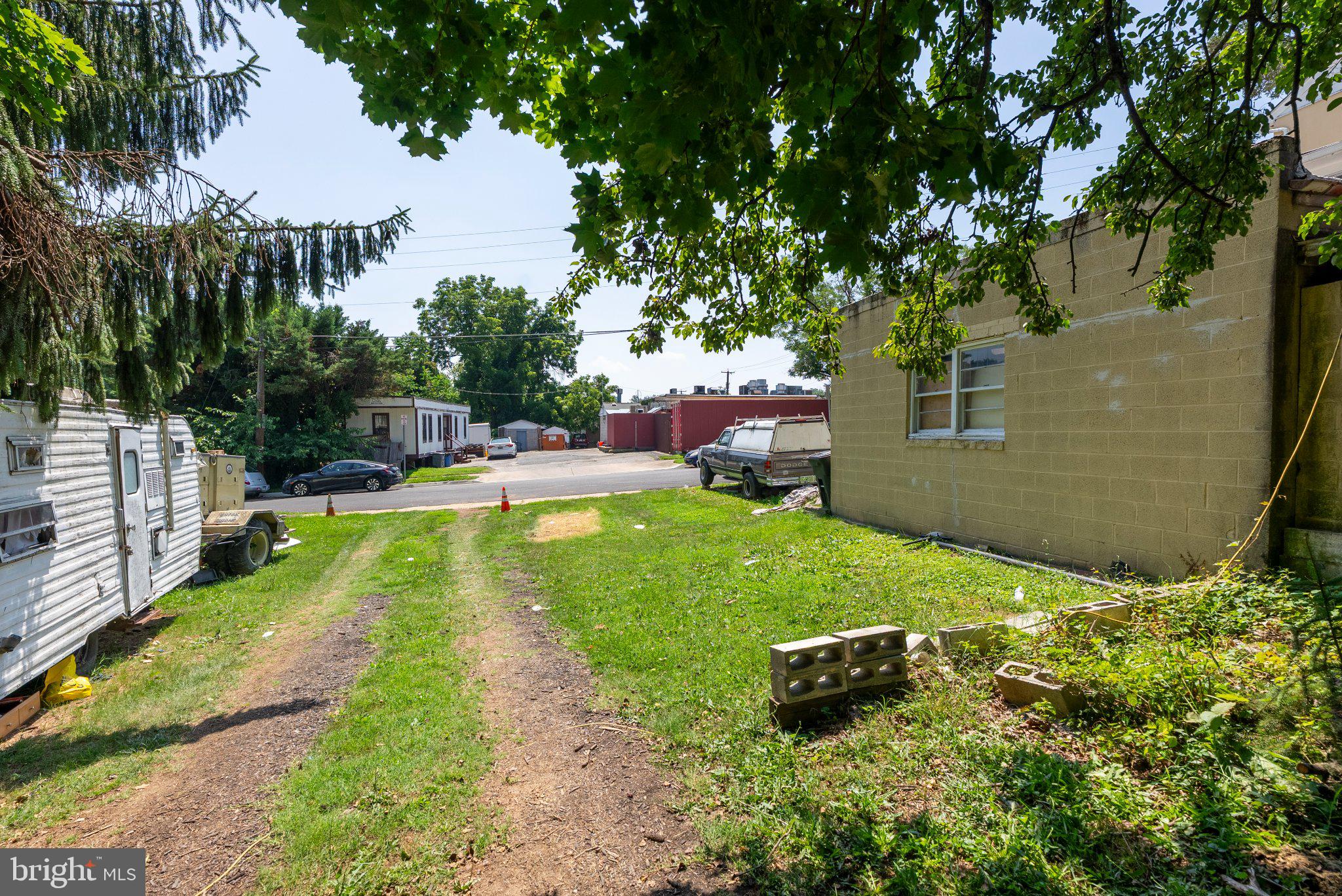 HAYWOOD HEIGHTS - Residential
