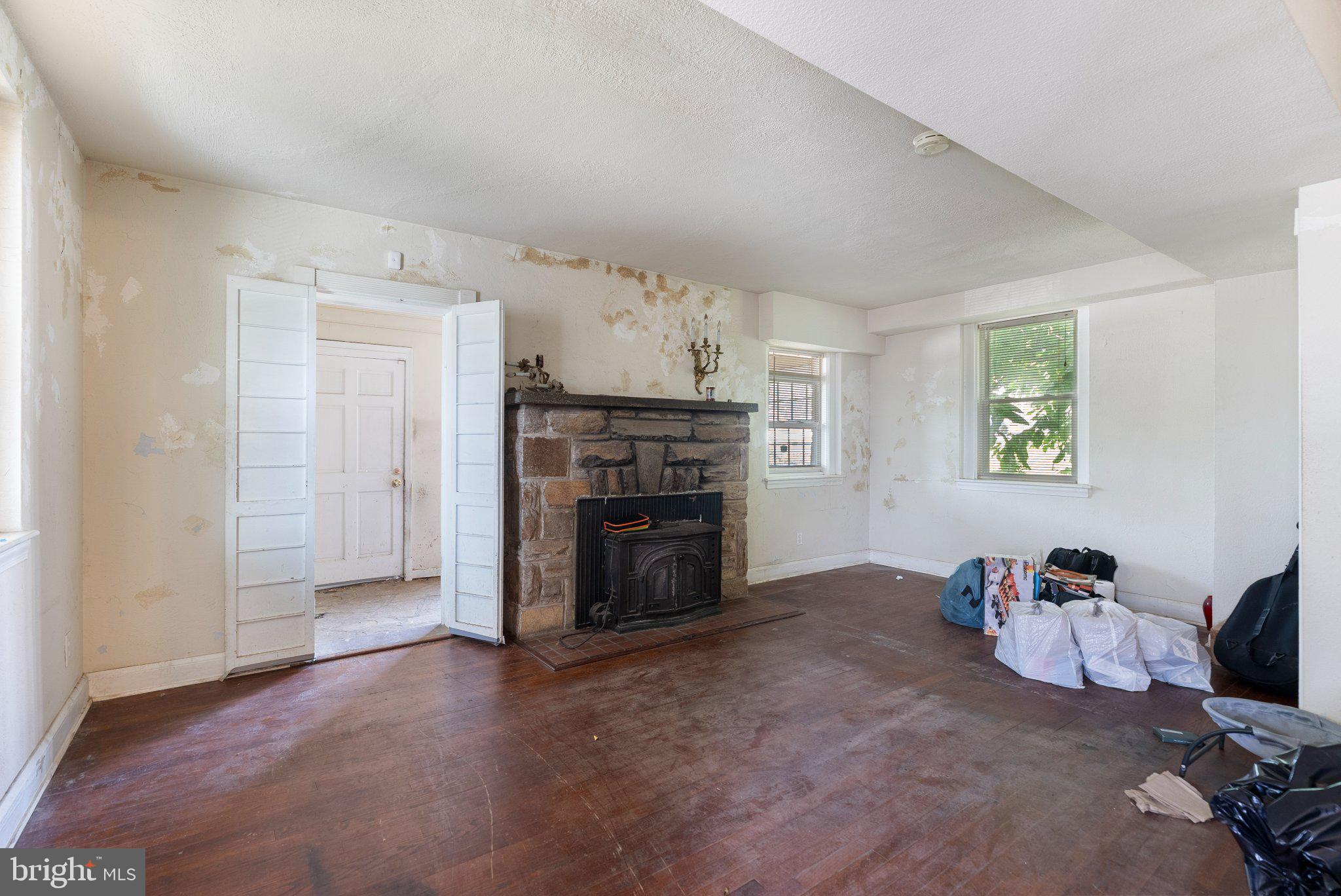 HAYWOOD HEIGHTS - Residential