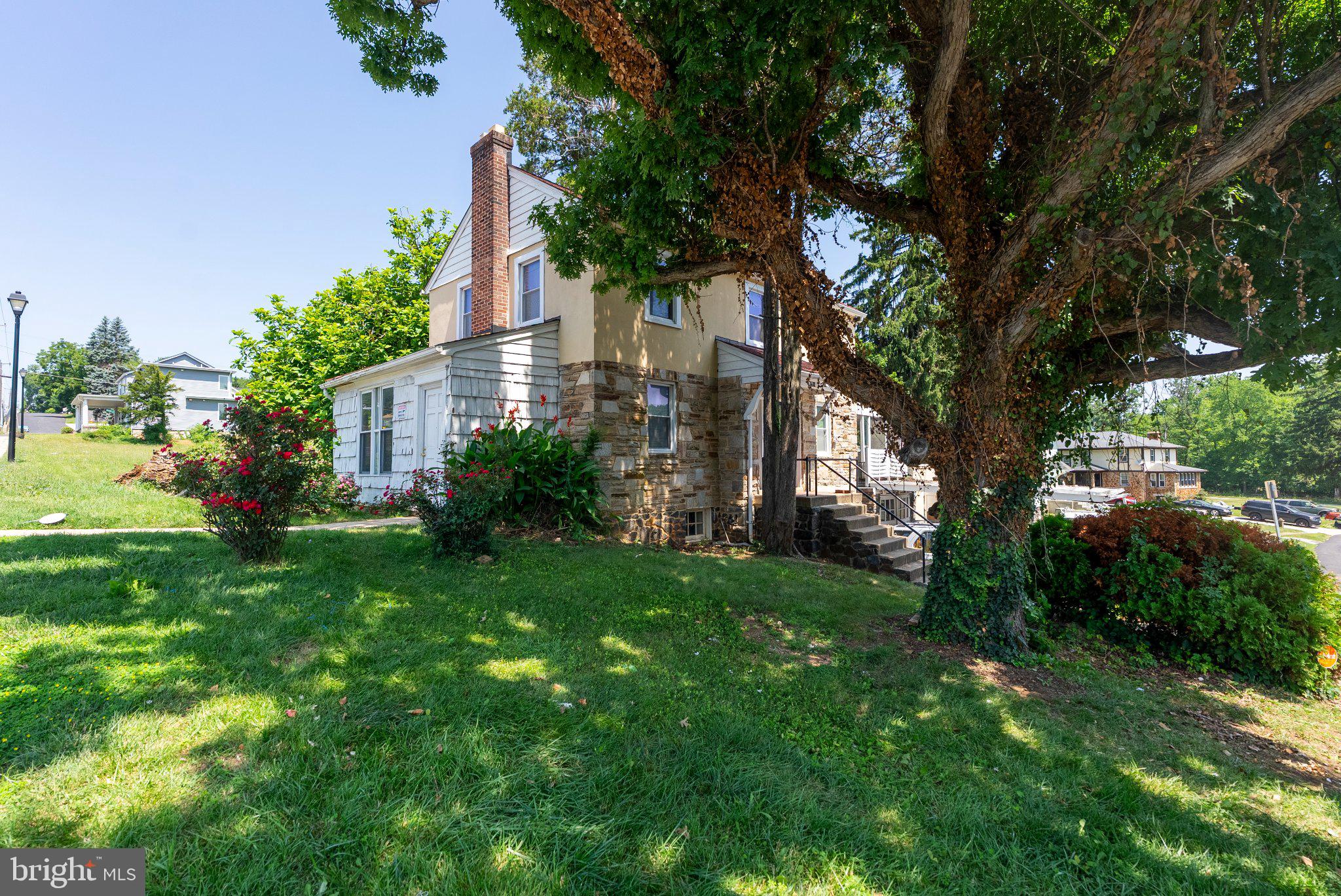 HAYWOOD HEIGHTS - Residential