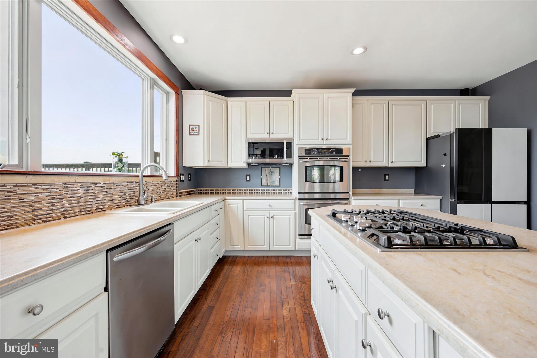 LEDERACH GOLF FAIRWY - Residential