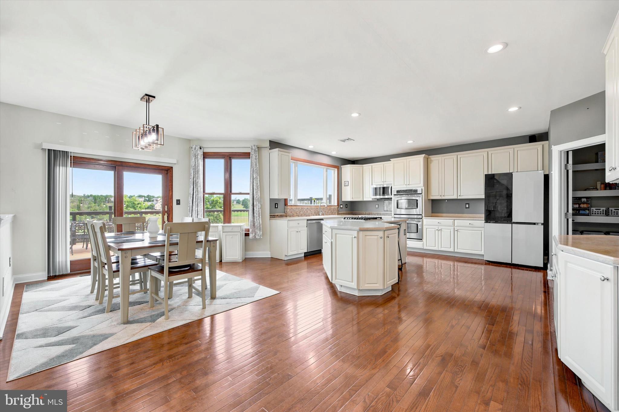 LEDERACH GOLF FAIRWY - Residential