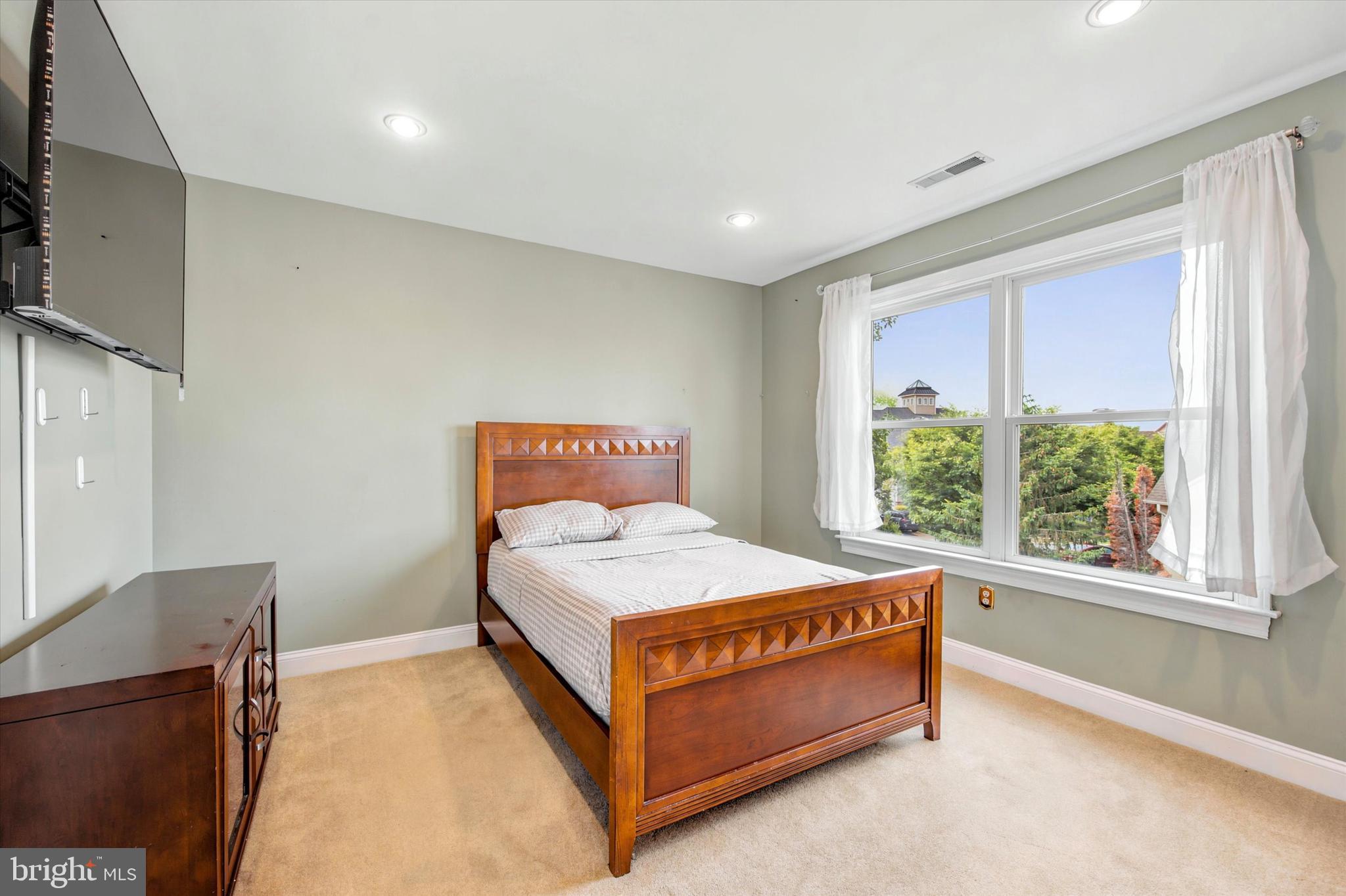 LEDERACH GOLF FAIRWY - Residential