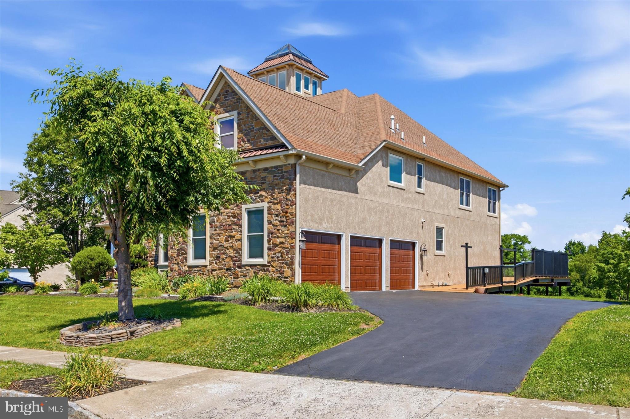 LEDERACH GOLF FAIRWY - Residential