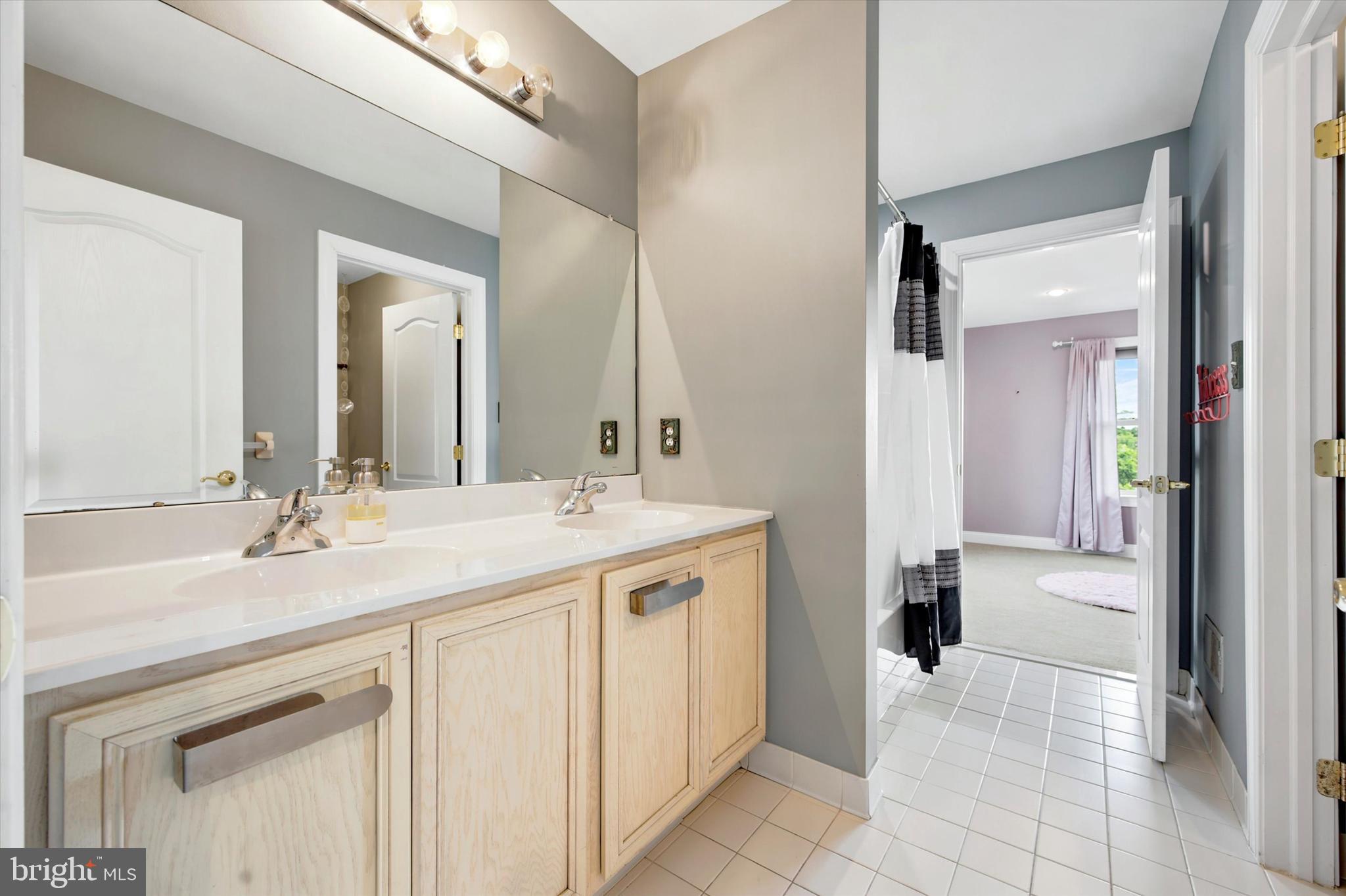 LEDERACH GOLF FAIRWY - Residential