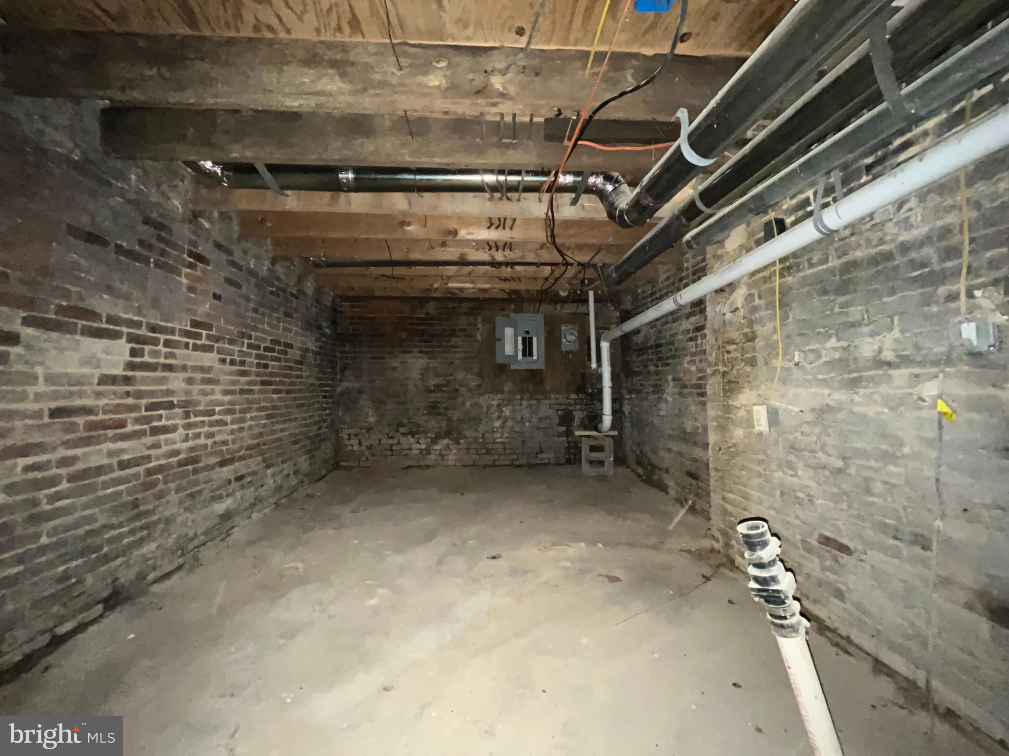 MIDTOWN EDMONDSON - Residential