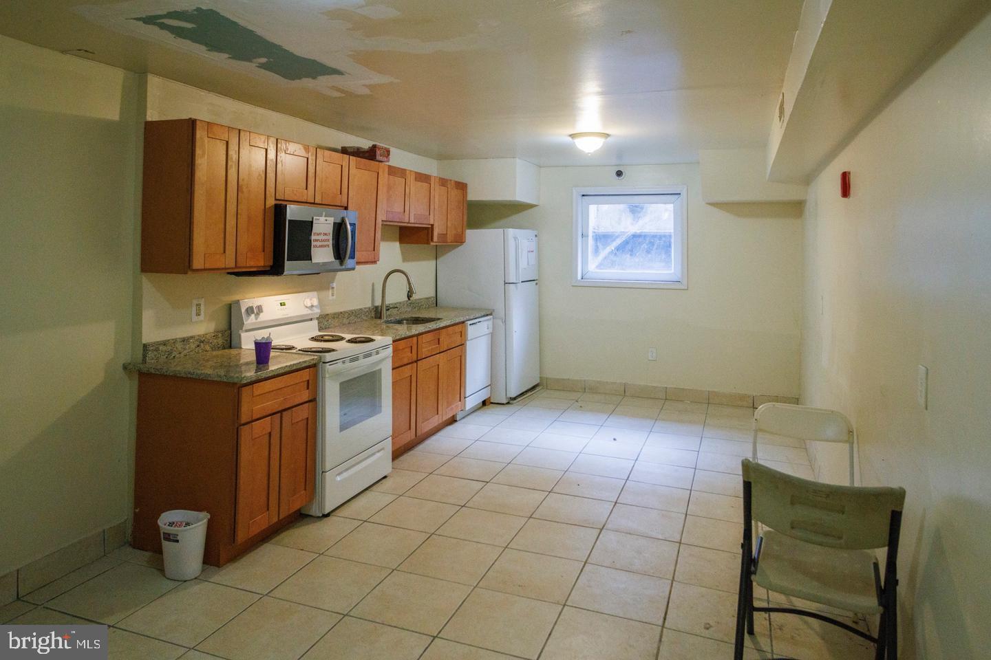 STANTON - Commercial Sale