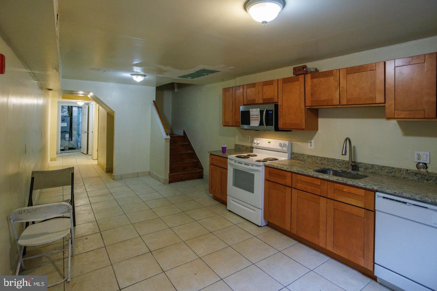 STANTON - Commercial Sale