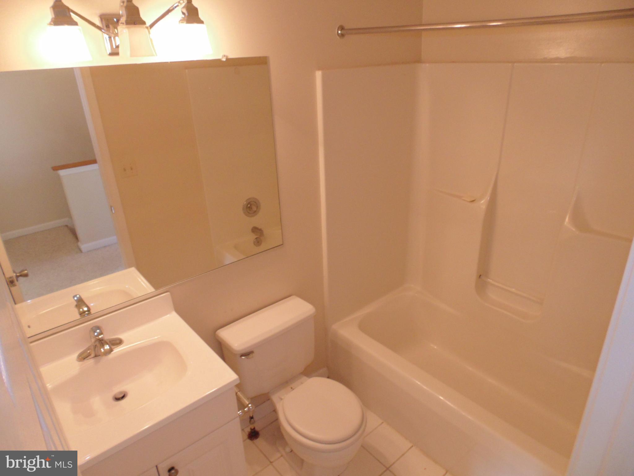 CASTINE - Residential Lease