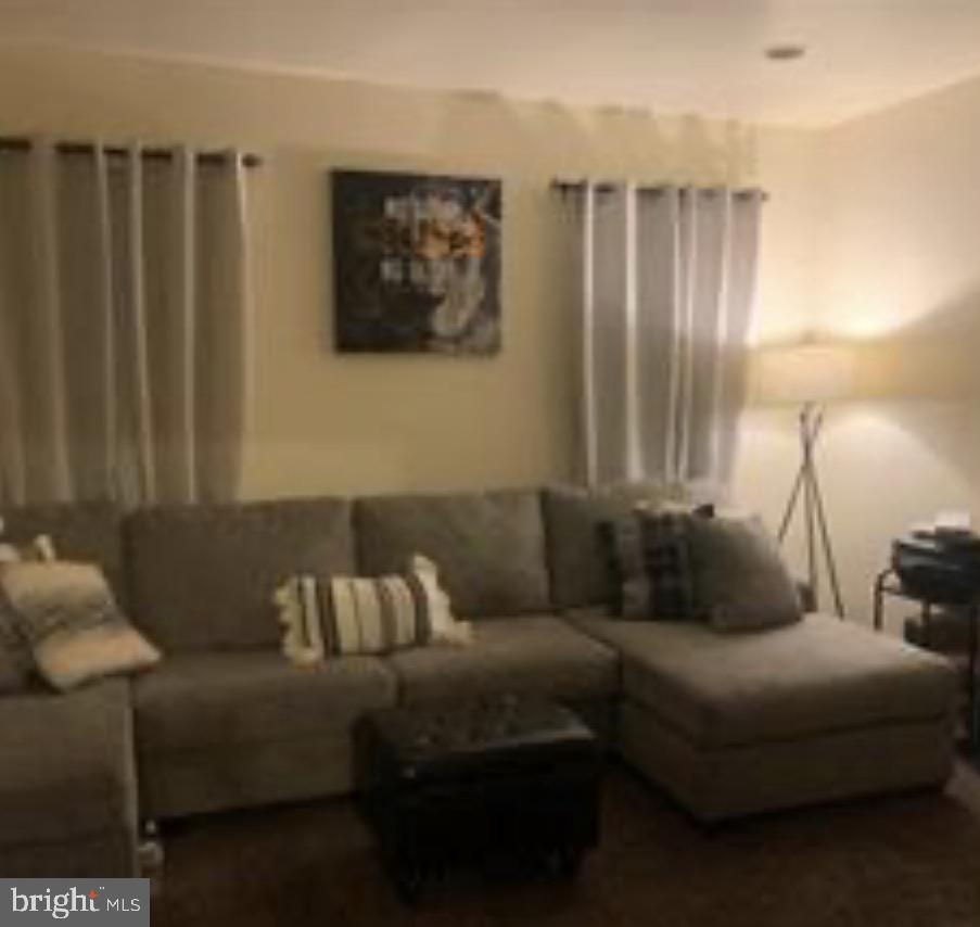 GERMANTOWN - Commercial Sale