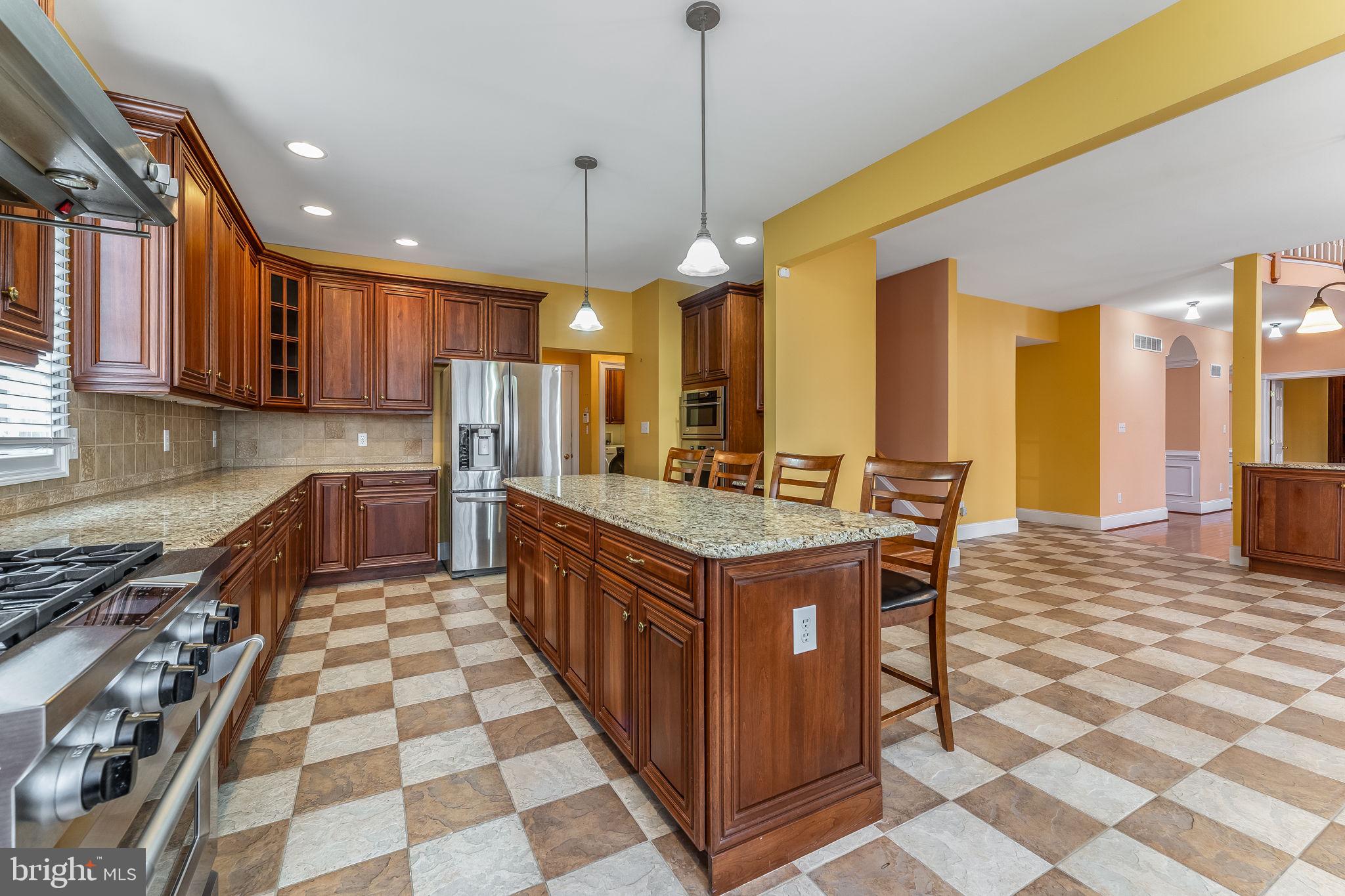 UPPER MOUNTAIN ESTS - Residential