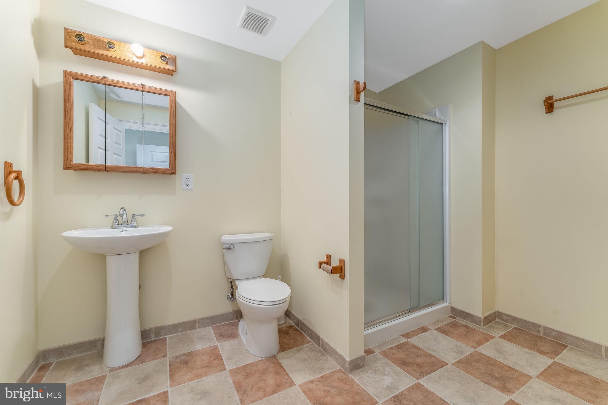 UPPER MOUNTAIN ESTS - Residential