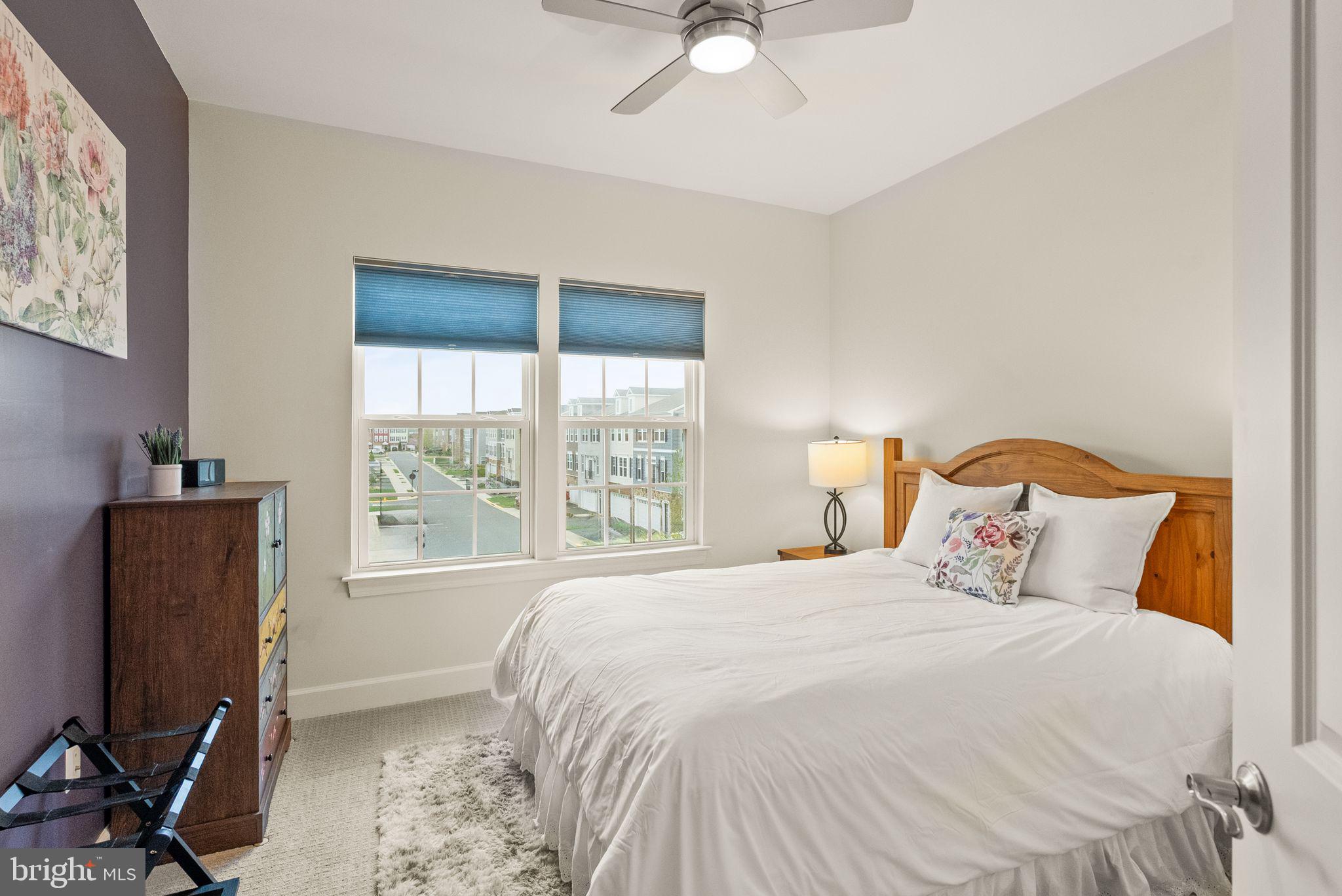 BRADLEY SQUARE - Residential