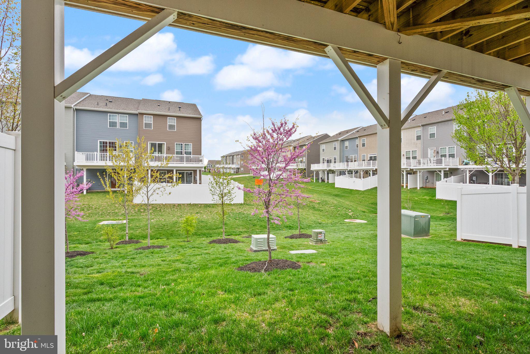 BRADLEY SQUARE - Residential