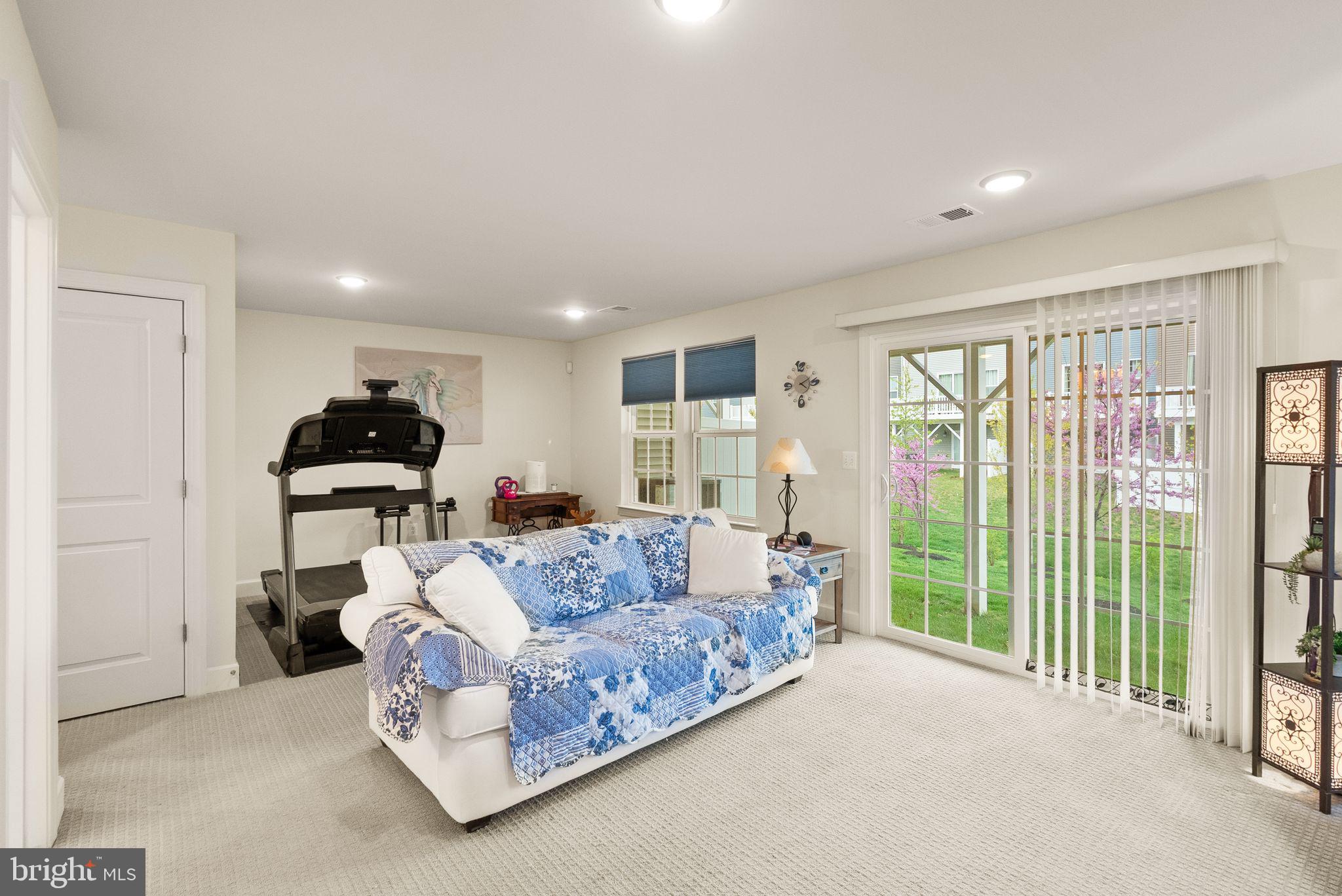 BRADLEY SQUARE - Residential