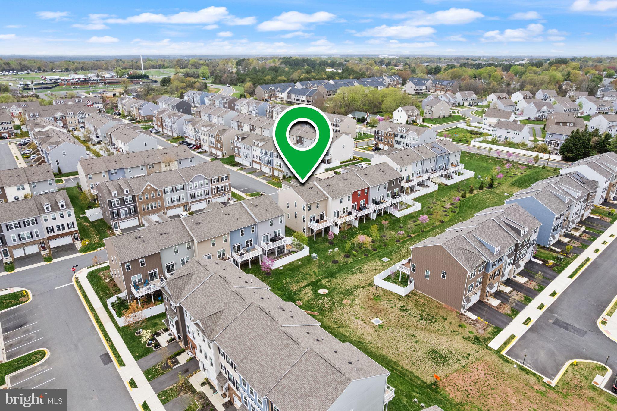 BRADLEY SQUARE - Residential