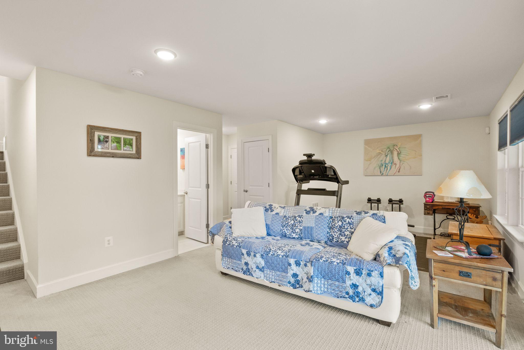 BRADLEY SQUARE - Residential