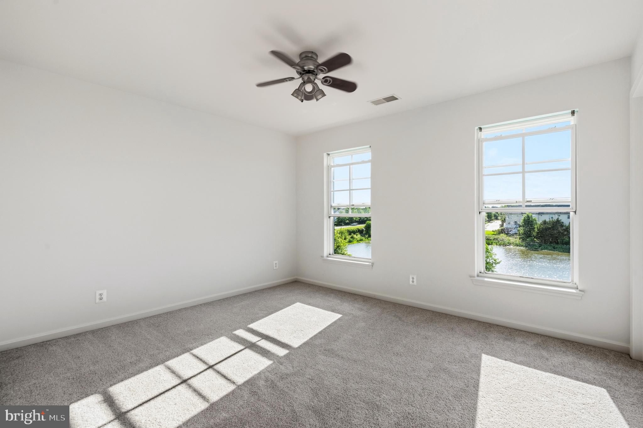 VICTORY LAKES - Residential