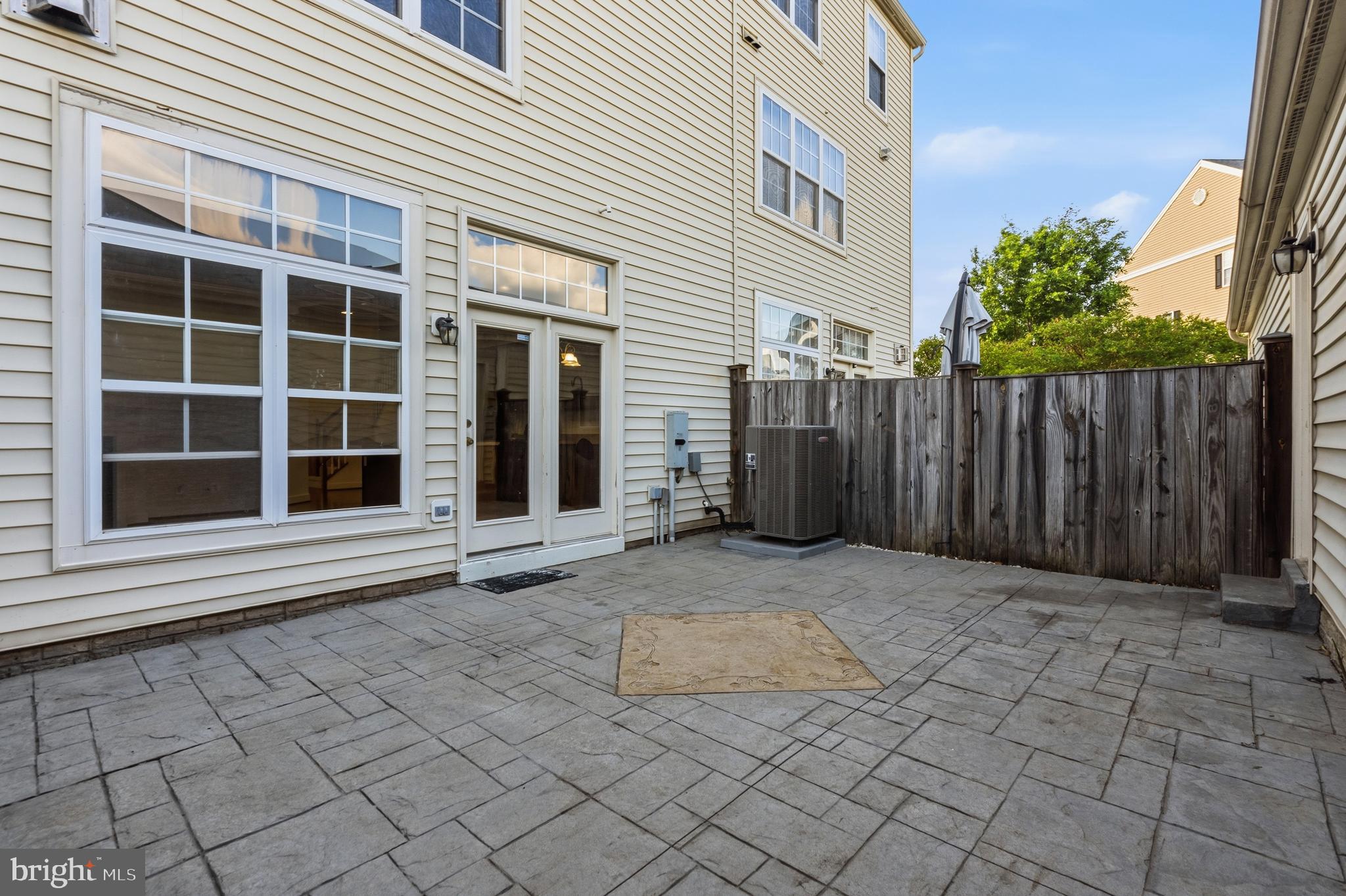VICTORY LAKES - Residential