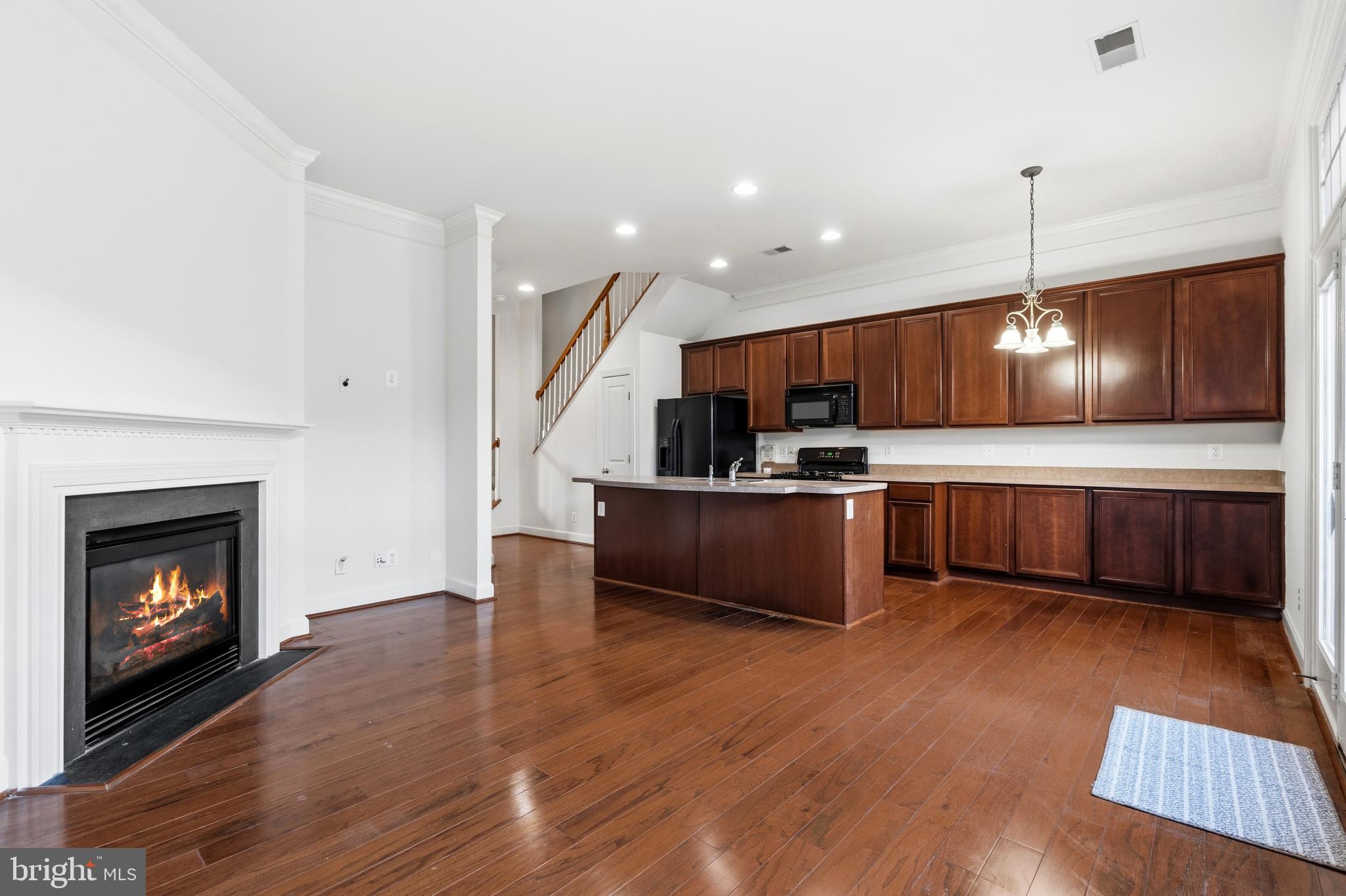 VICTORY LAKES - Residential