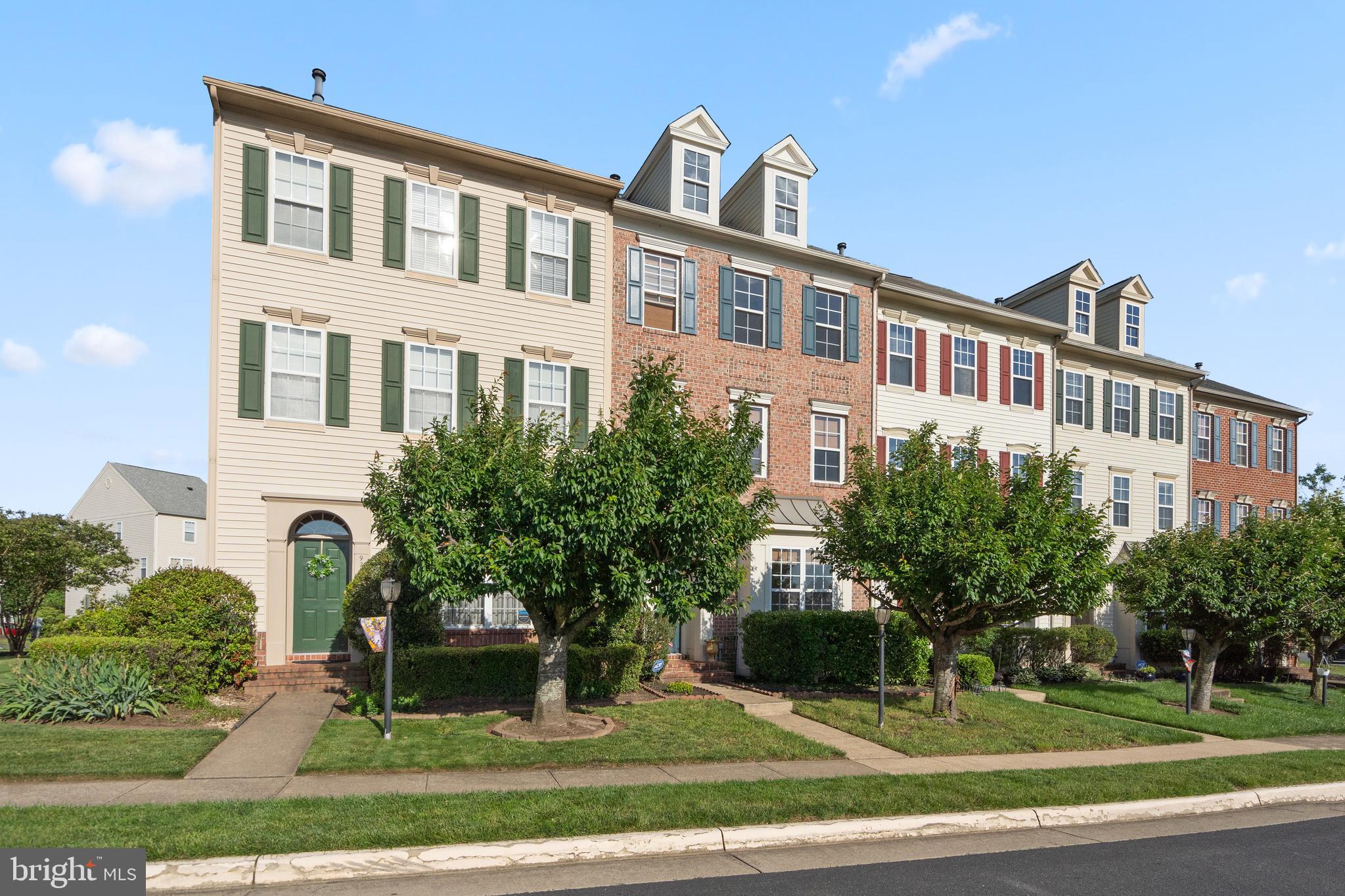 VICTORY LAKES - Residential
