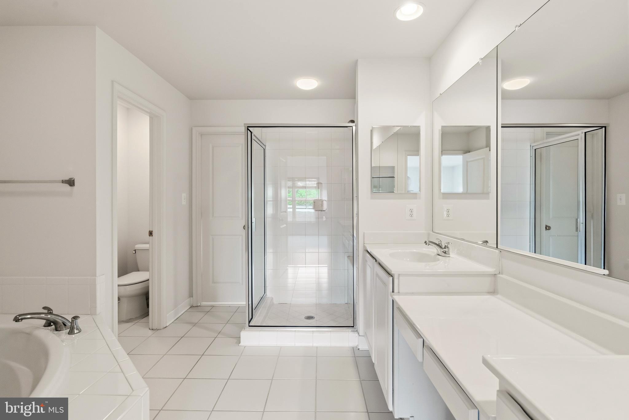 VICTORY LAKES - Residential